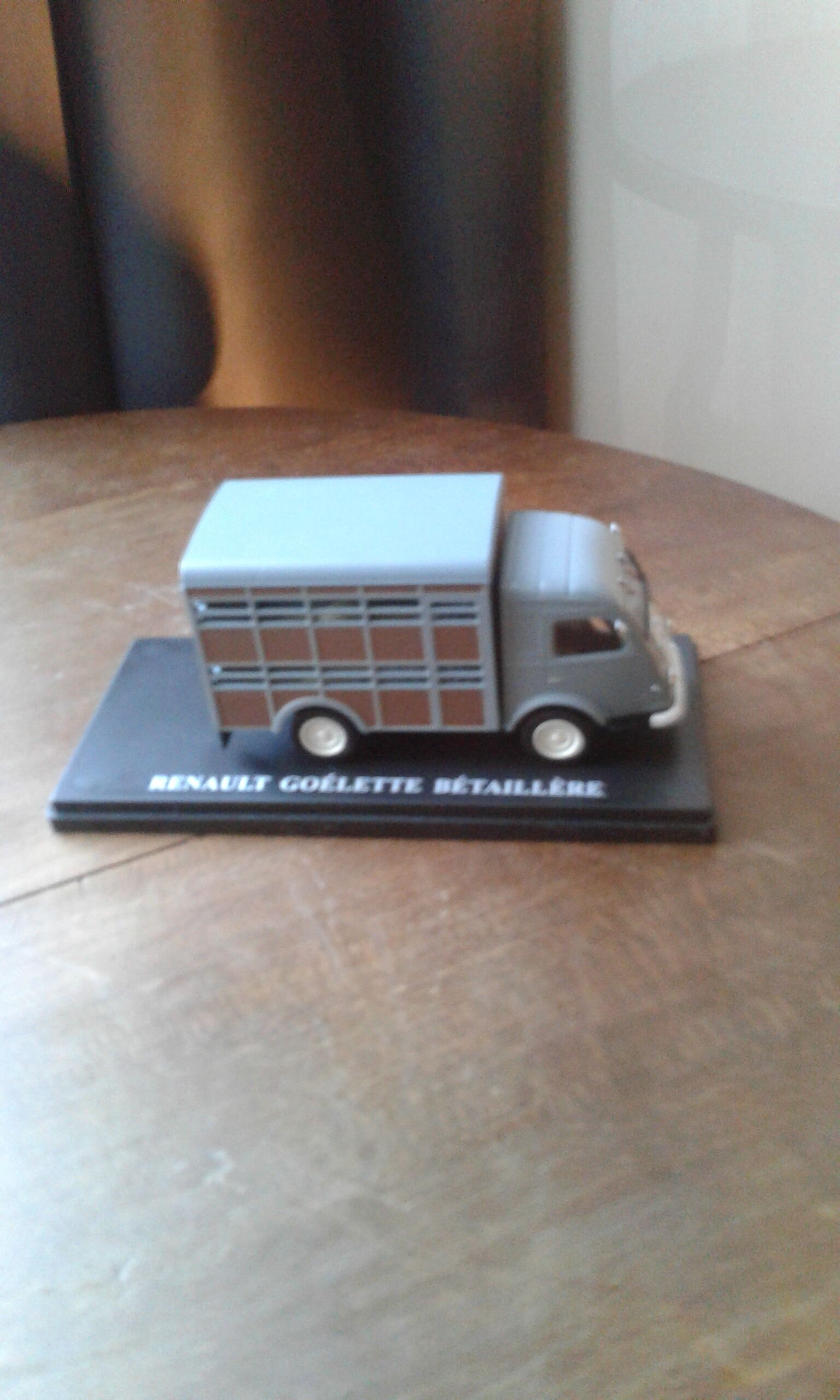 Renault Goélette Betaillere in metal