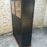 Meuble de métier a tiroirs et portes coulissante