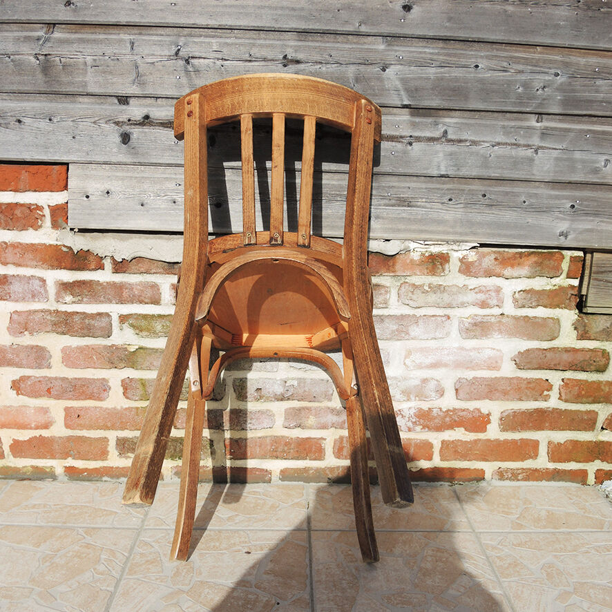 Old wooden bistro chair Baumann No 84