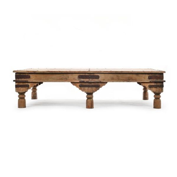 Table basse à ferrures en teck ancien