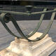 Table basse fer et verre patine antique