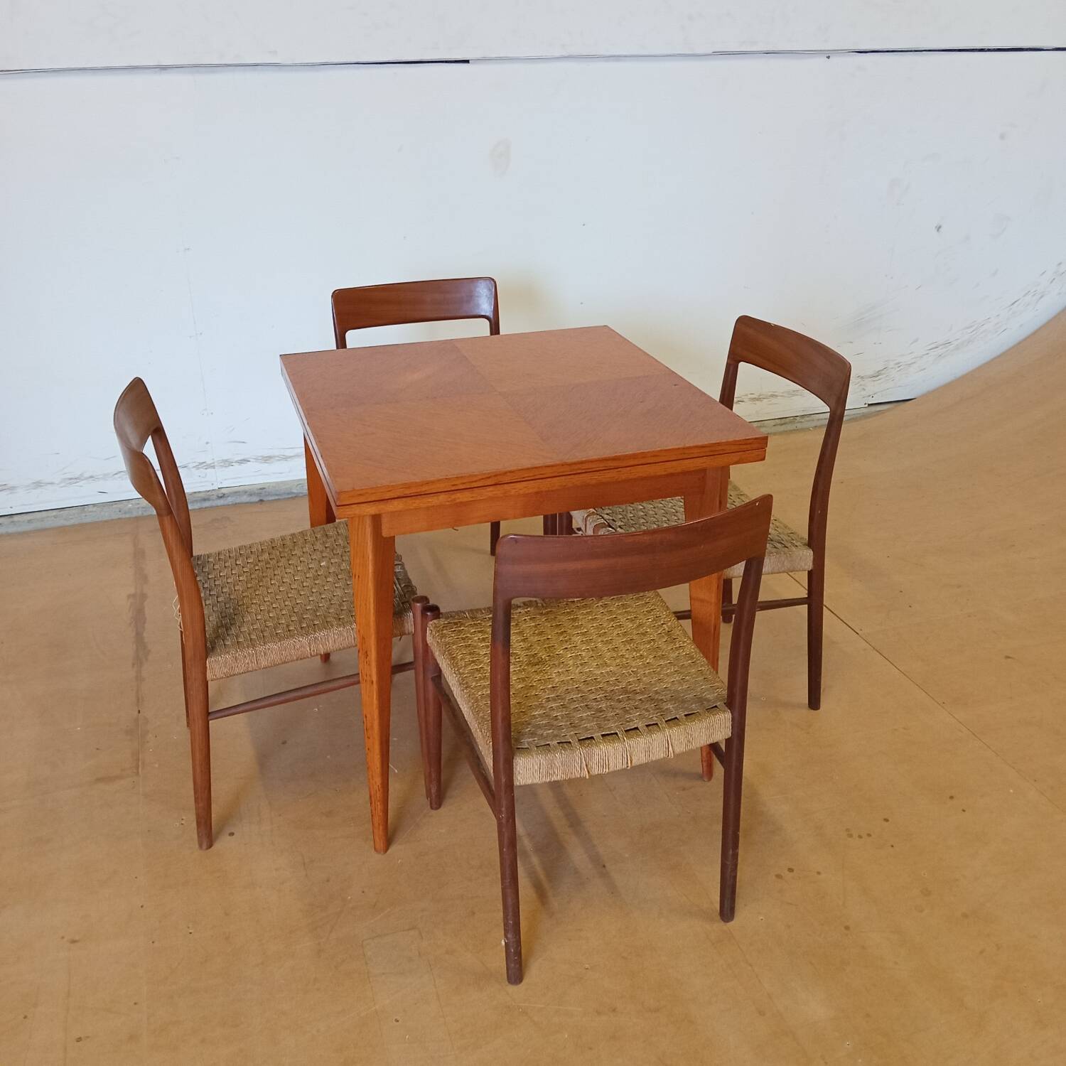 Vintage oak veneer table - 1960s
