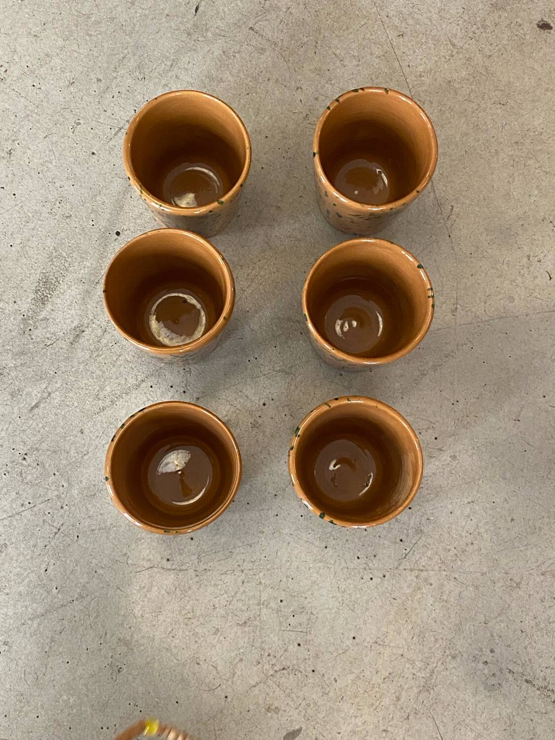 6 verres en terre cuite