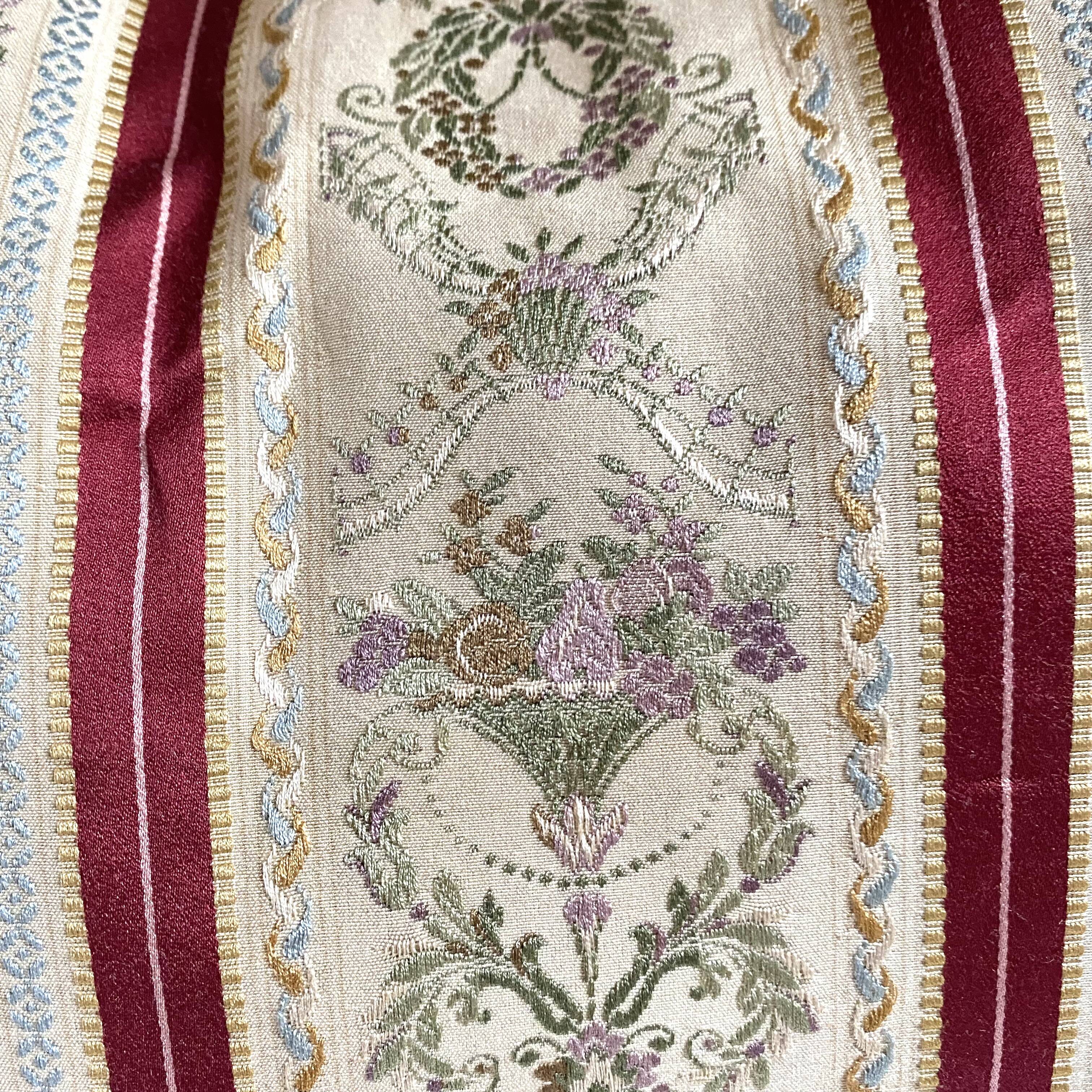 Rectangular cushions in antique fabric