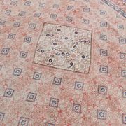 Tapis persan classique rose et bleu