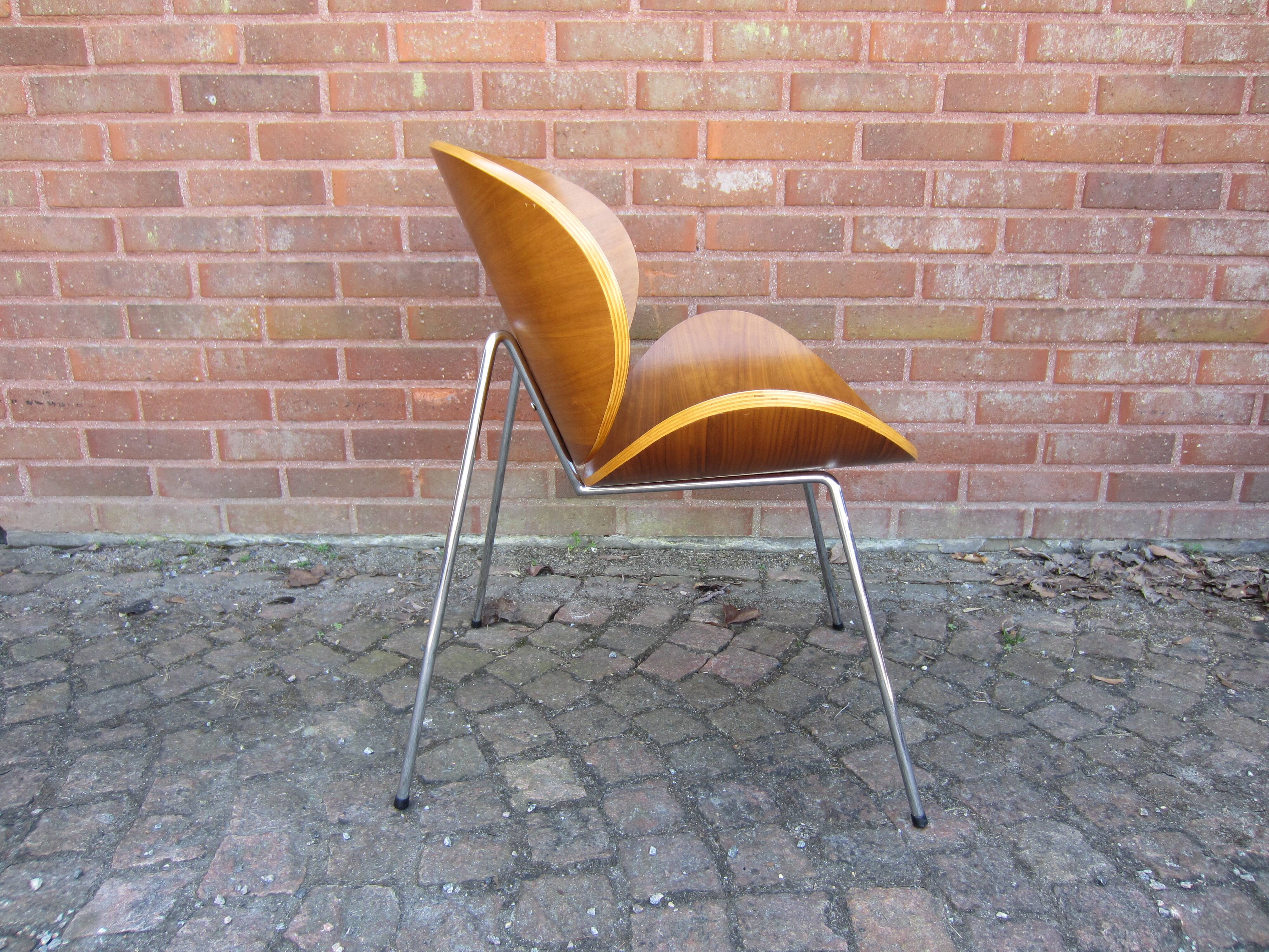 Scandinavian thermoformed wooden chair