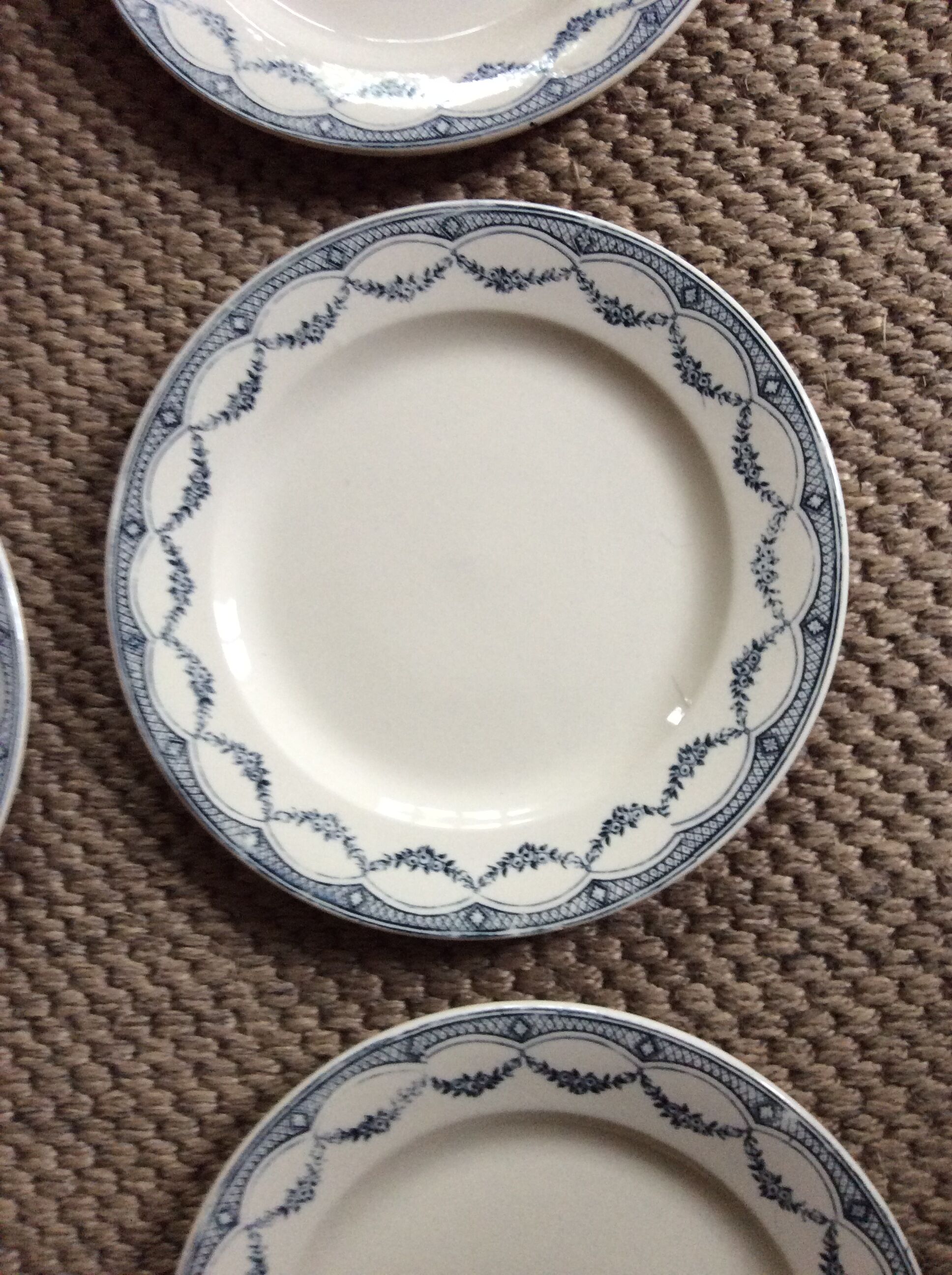 Series of 9 plates Terre de fer