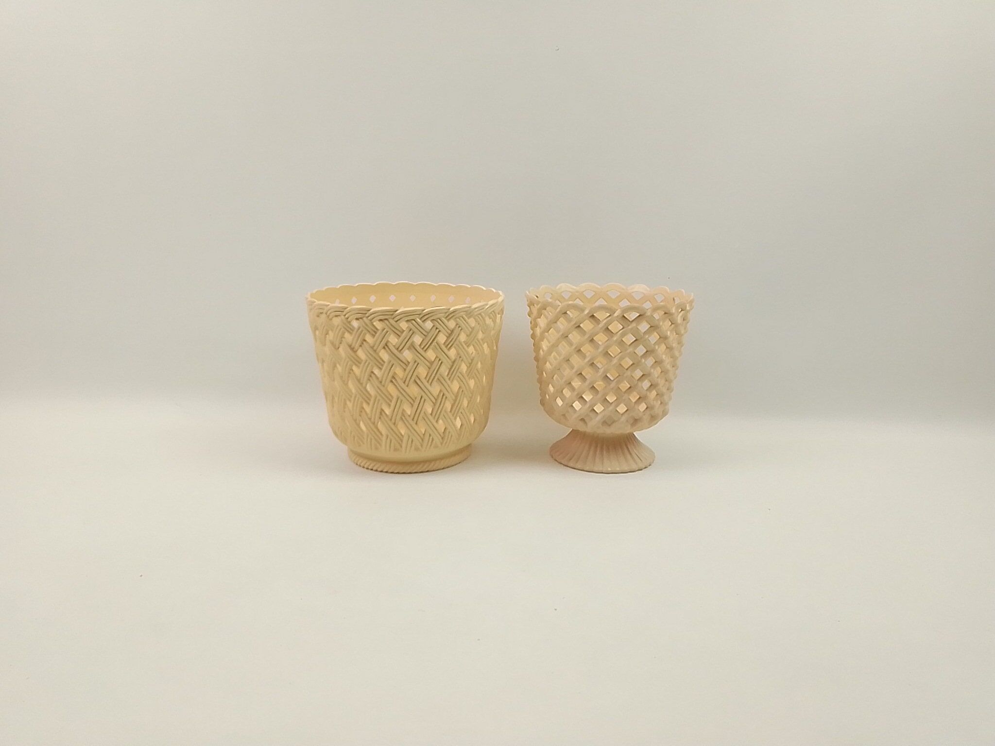 Lot of 2 vintage pot-cover