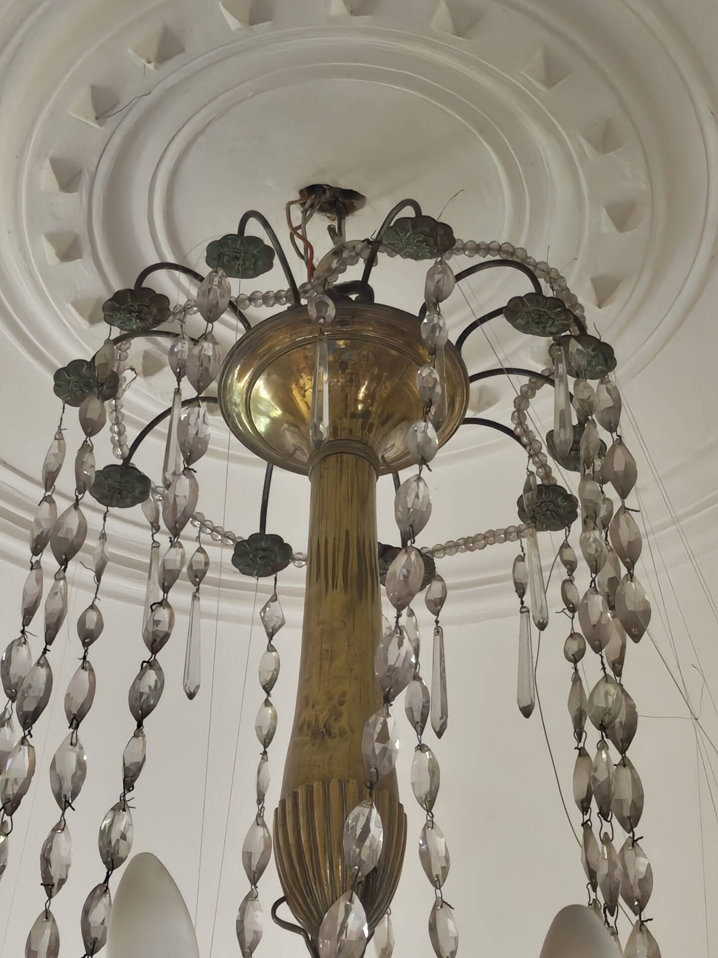 Lustre en bronze doré et crystal