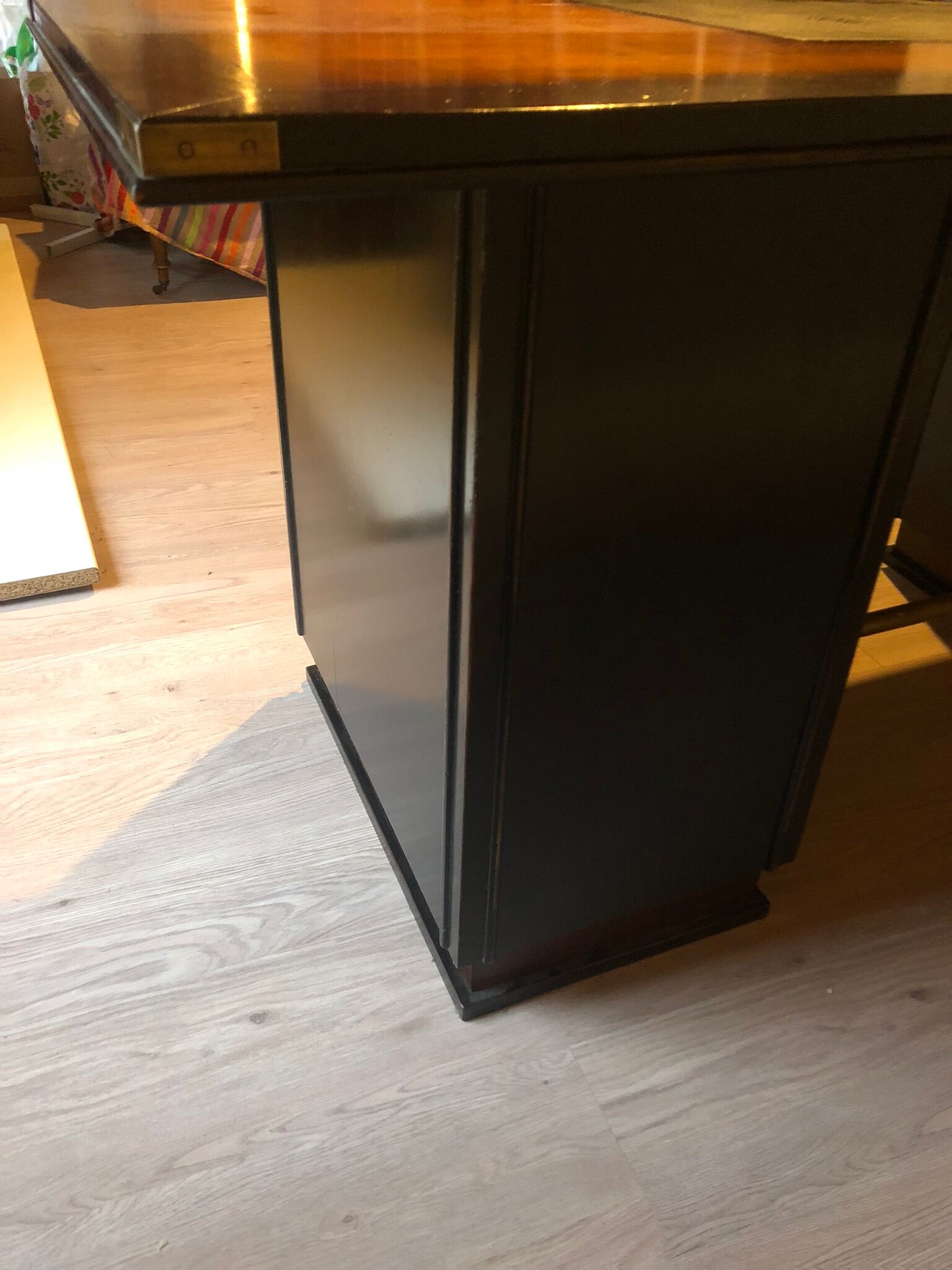 Captain's office per mare per terram