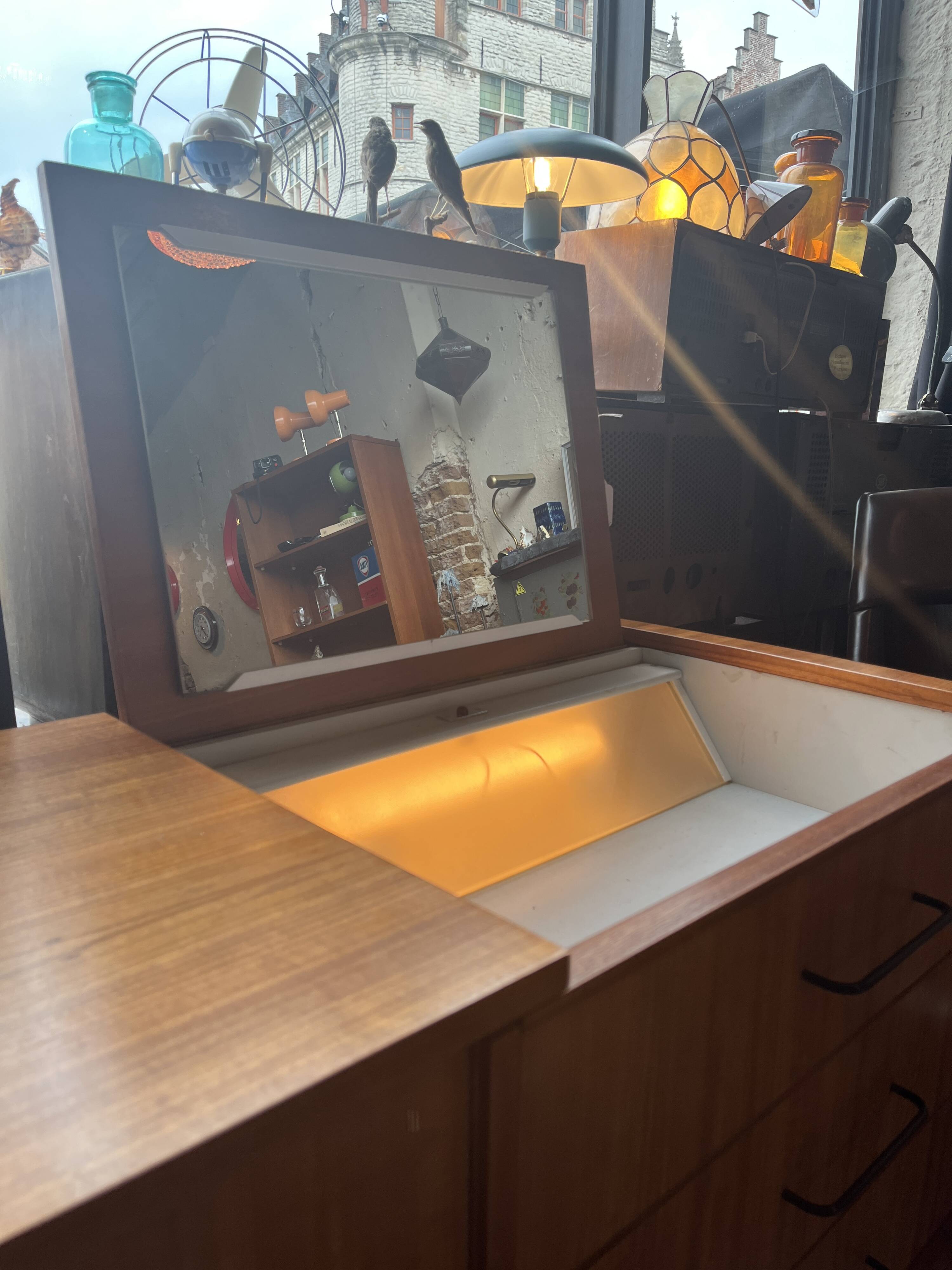 Vintage vanity dresser, mid-century modern