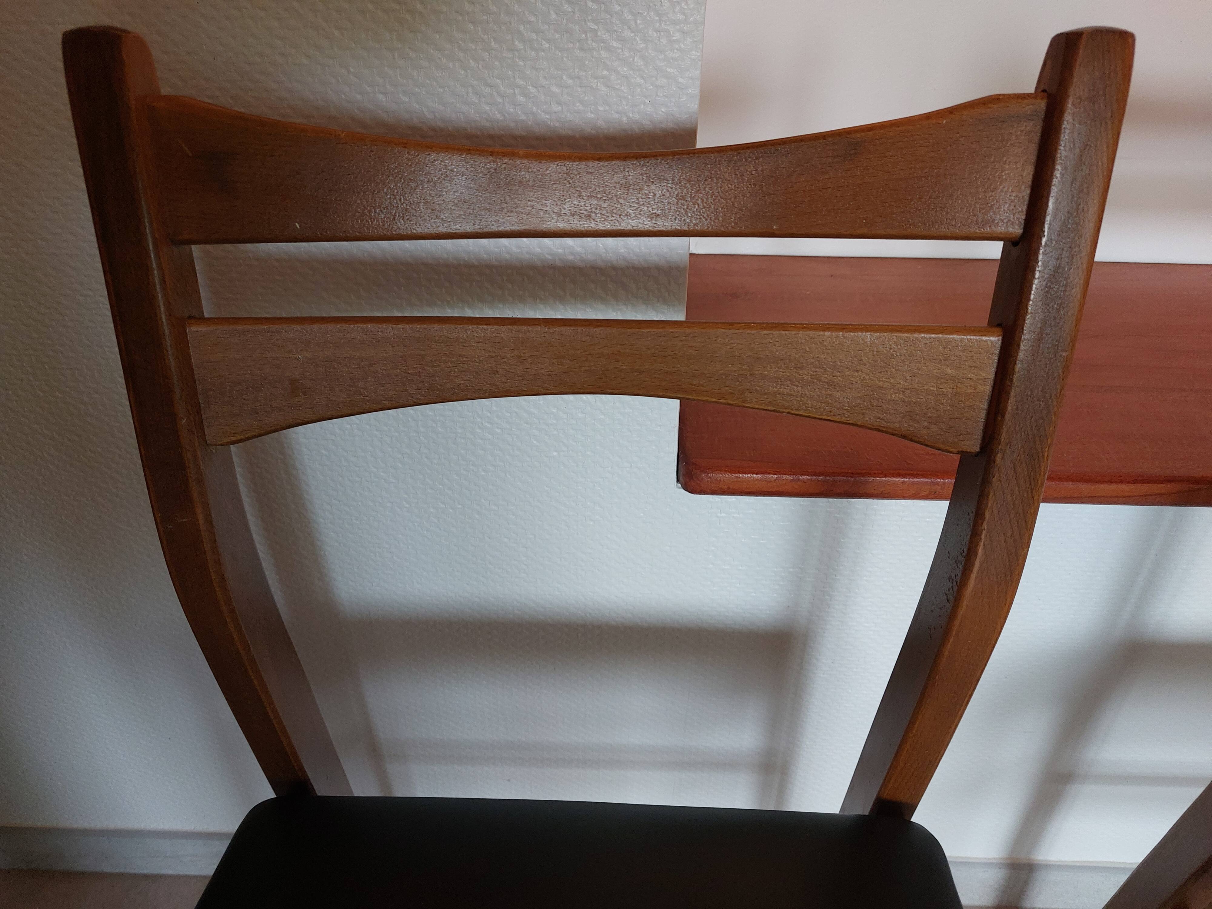 2 Scandinavian chairs