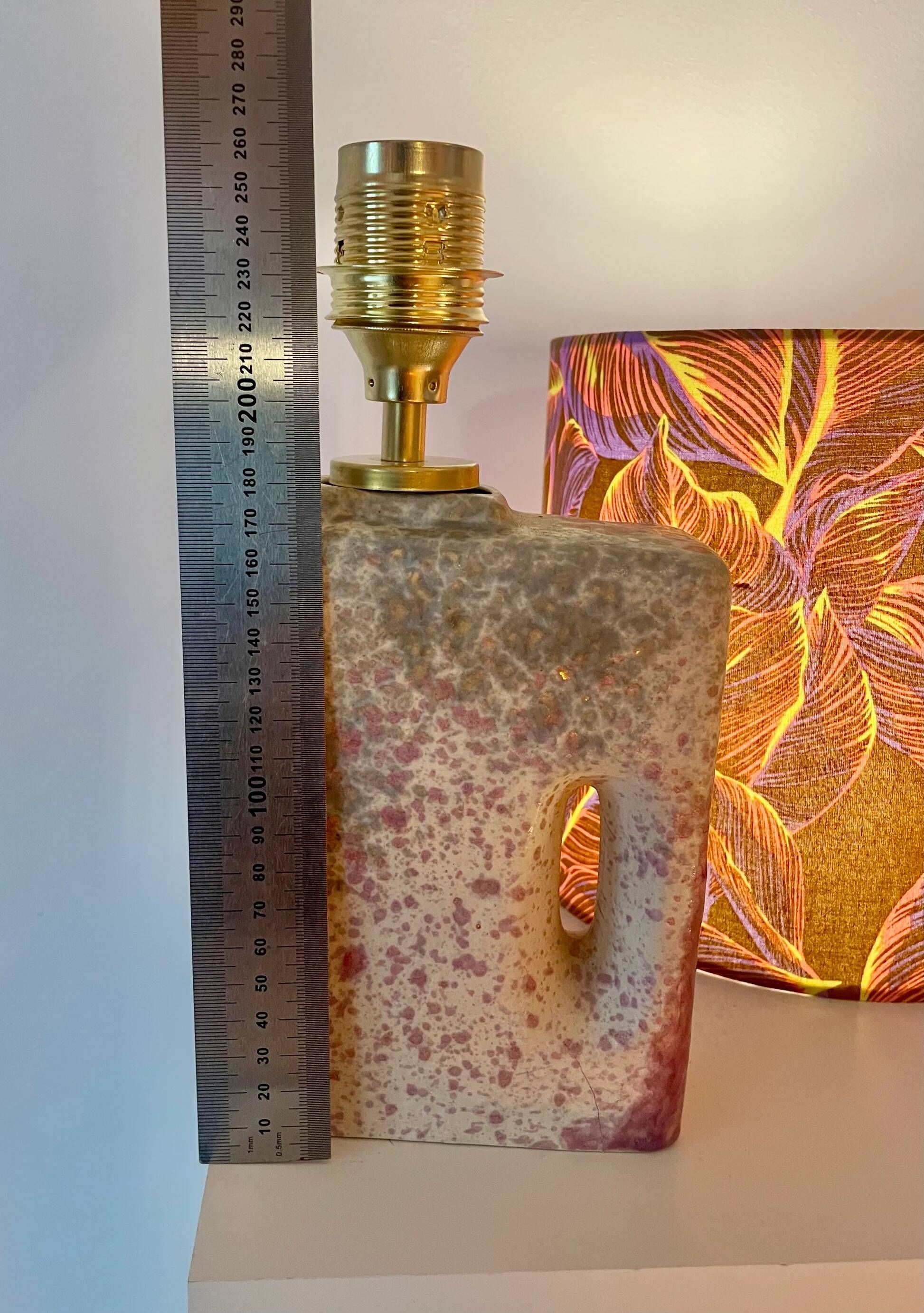 Übelacker table lamp - Battery lamp on a vase fireplace with botanical shade | 42 cm
