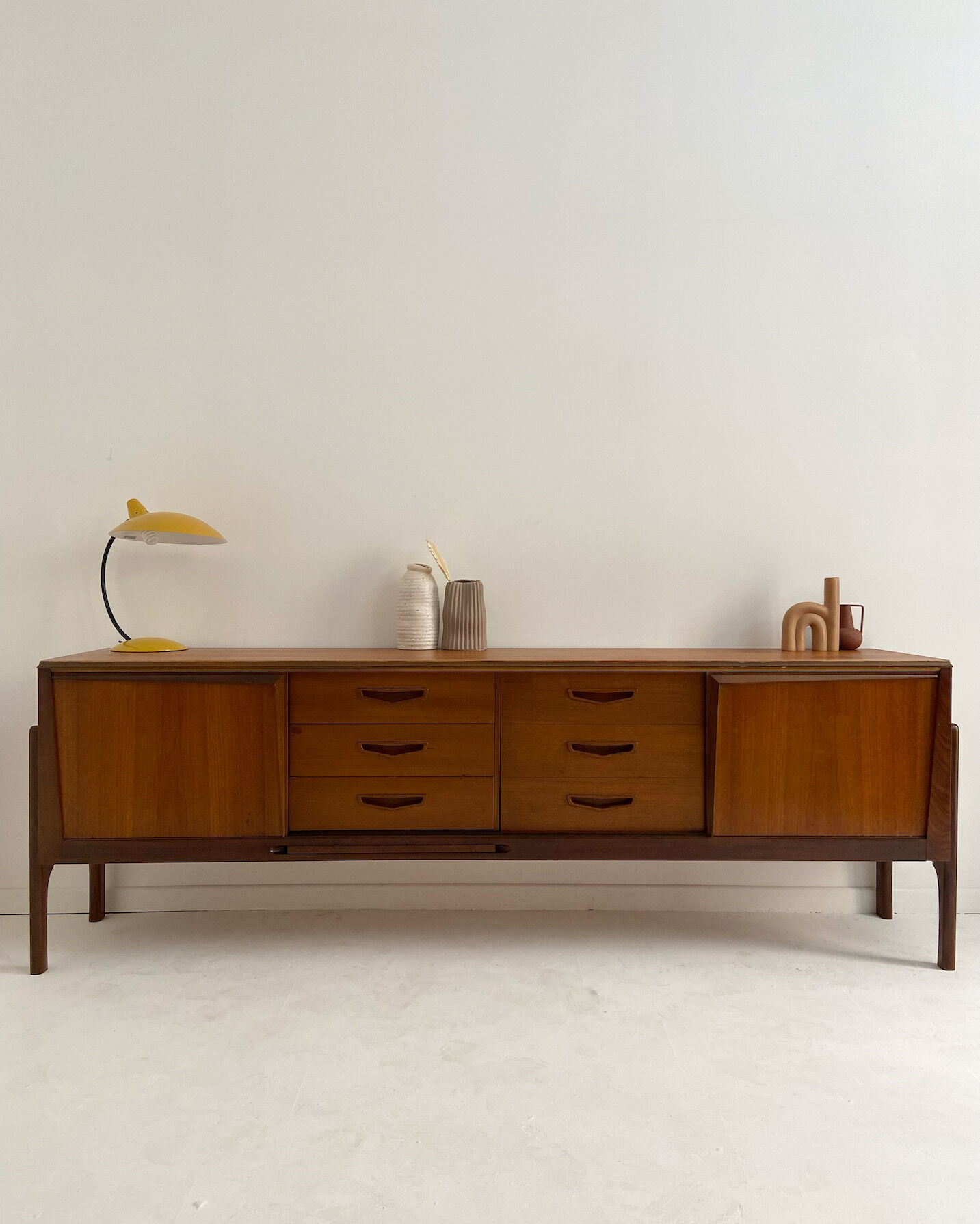 Vintage design row by Gunni Oman