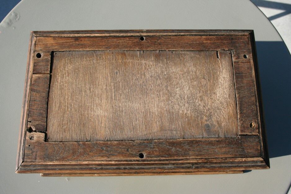 Small wooden chest/box