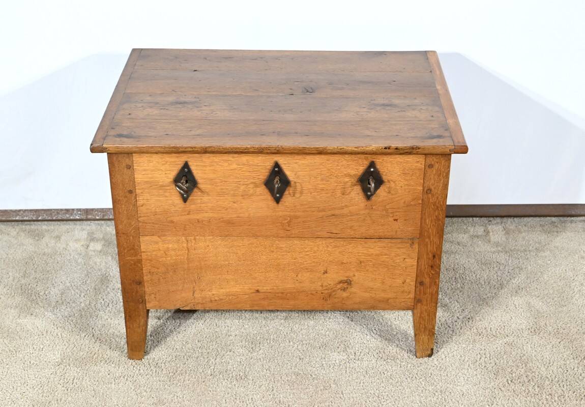 Oak Community Chest – Late 19th Century