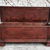 Old walnut chest of drawers, late nineteenth century