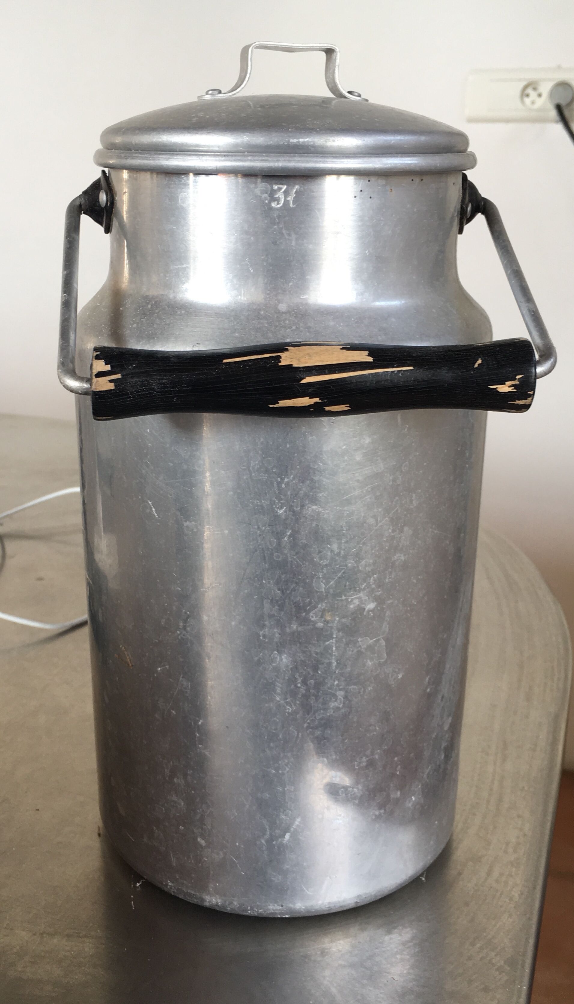 3 Litre aluminum milk pot