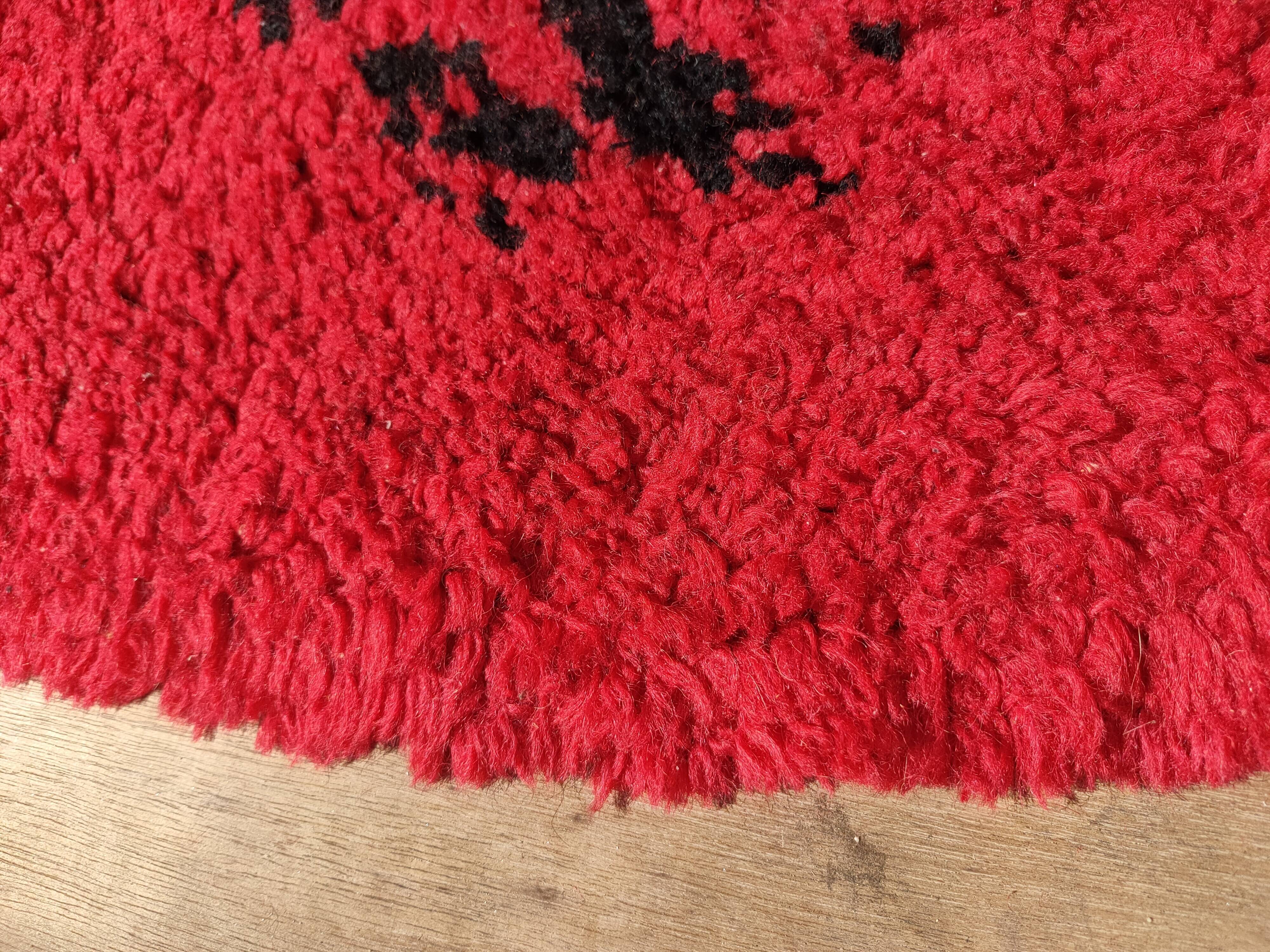 Round carpet vintage 70s wool