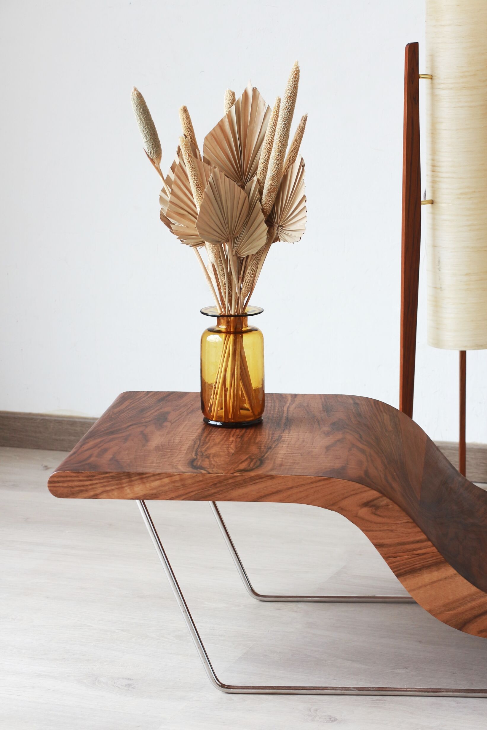 Design coffee table - Walnut