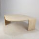 Table basse italienne travertin du milieu du siècle, années 1980