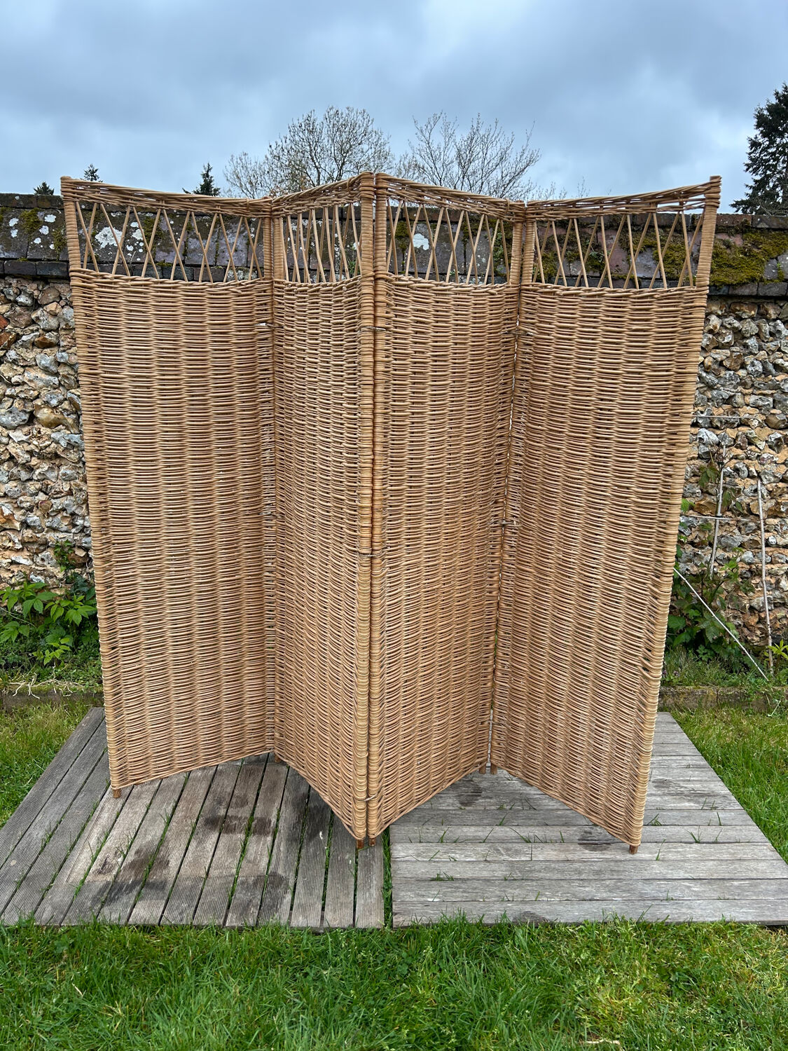 Vintage 1960s woven wicker screen