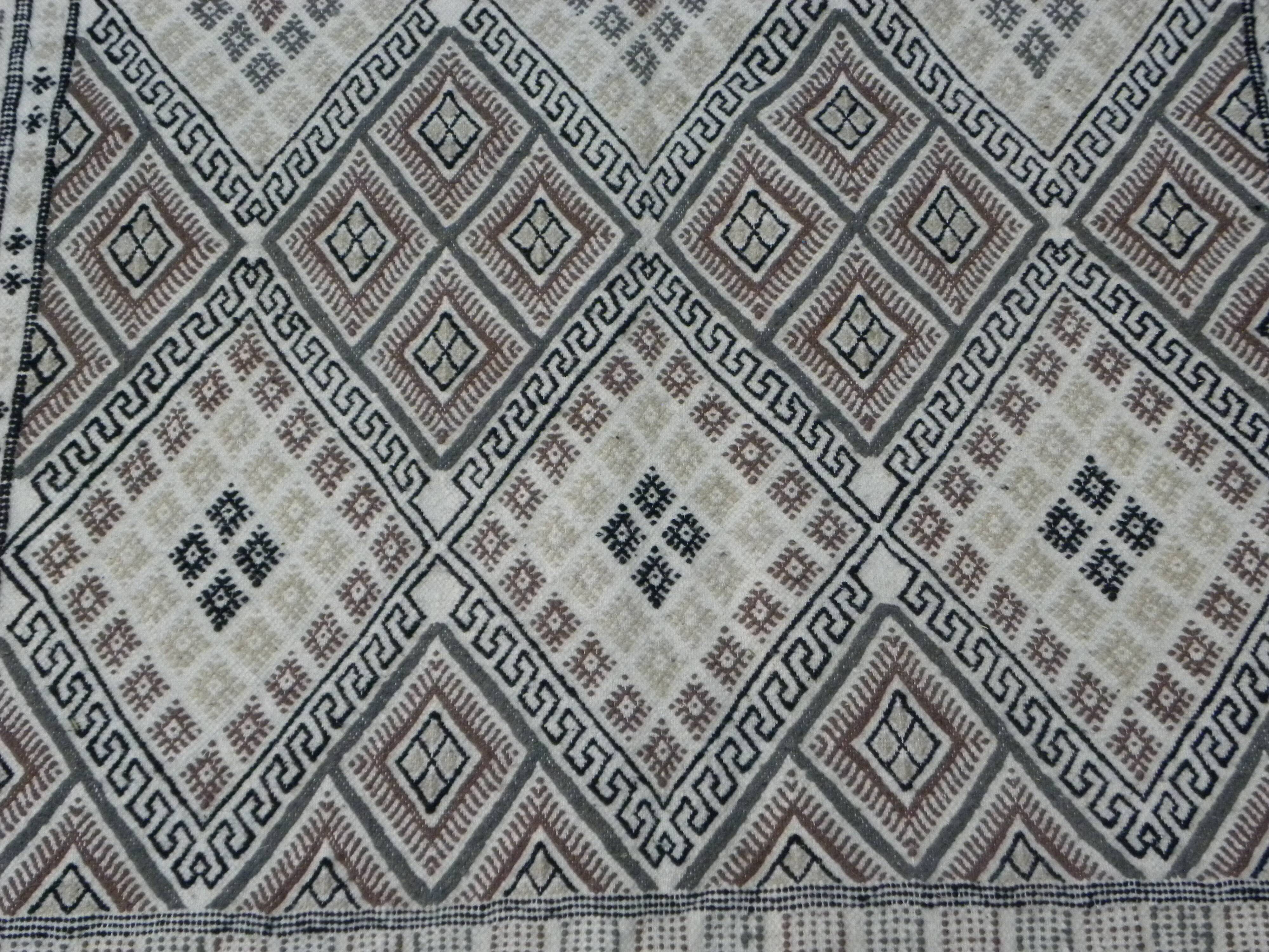 Authentic Traditional Tribal Berber Wool Rug with Geometric Pattern