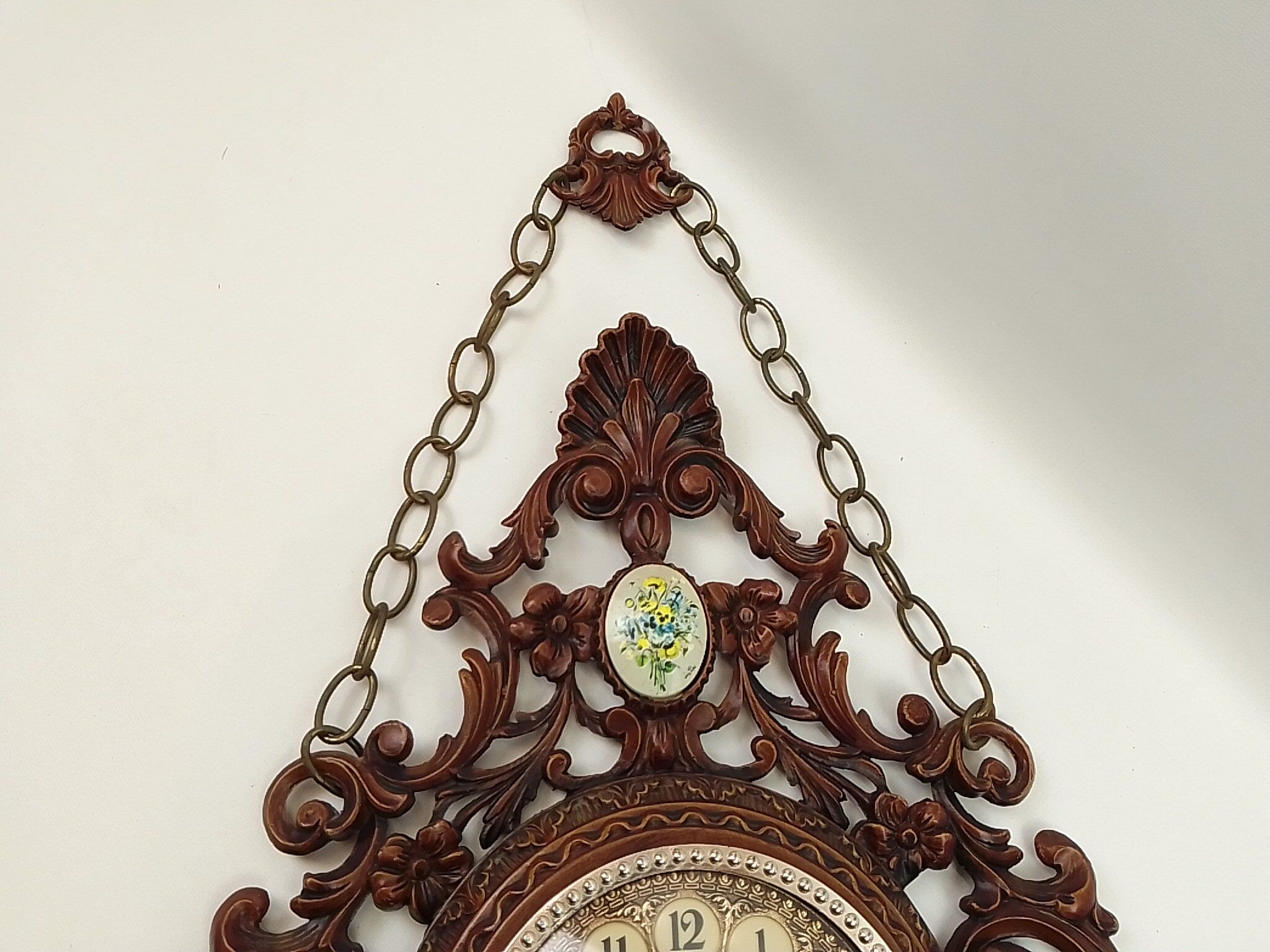 Vintage brown Quartz clock in CM brand polystyrene