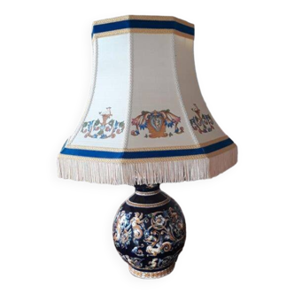 Gien table lamp, renaissance decor, blue background