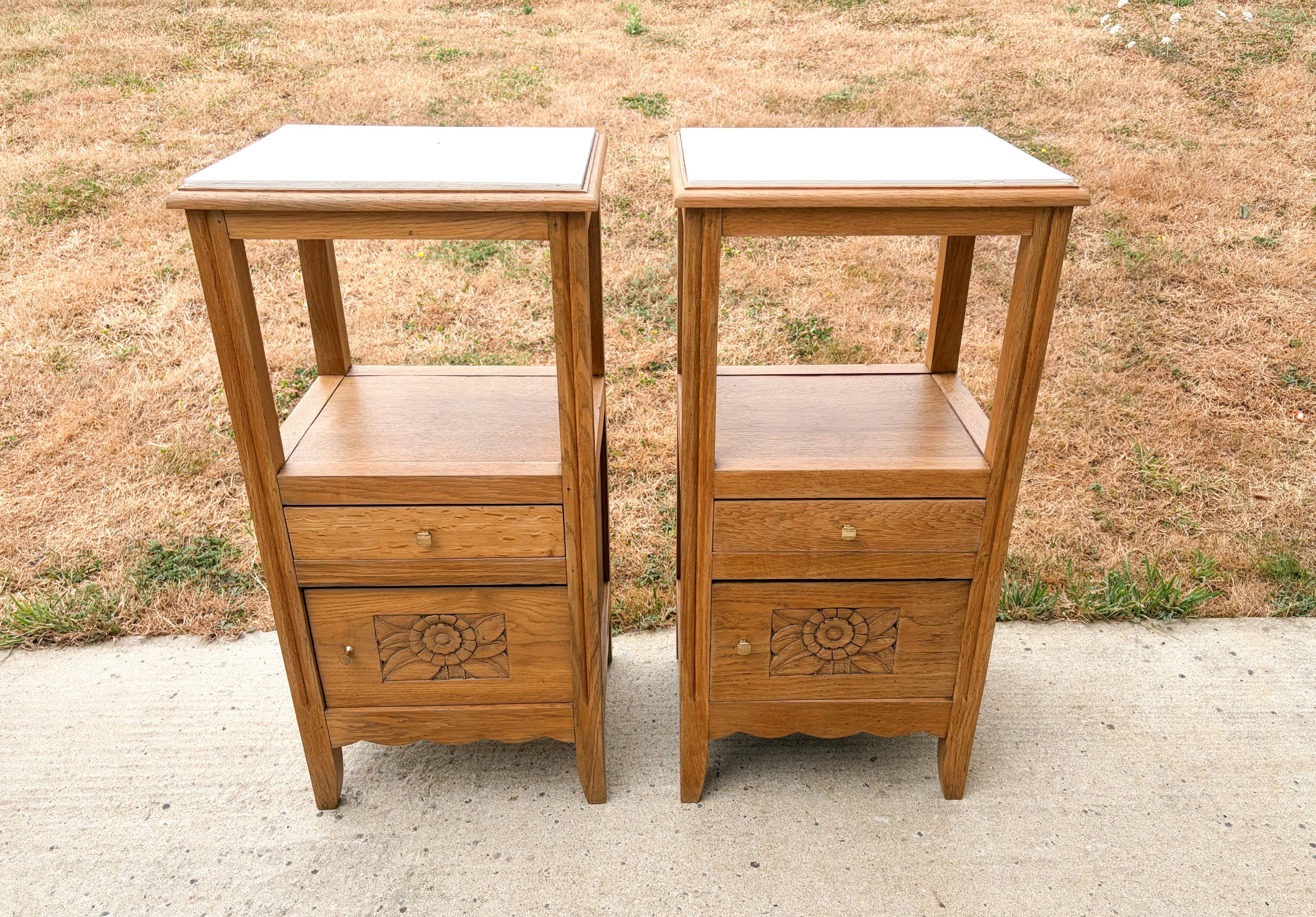 Art Deco pair of bedside tables in oak, 1930s.