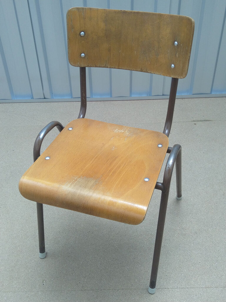 Lot de 6 chaises empilables industrielles