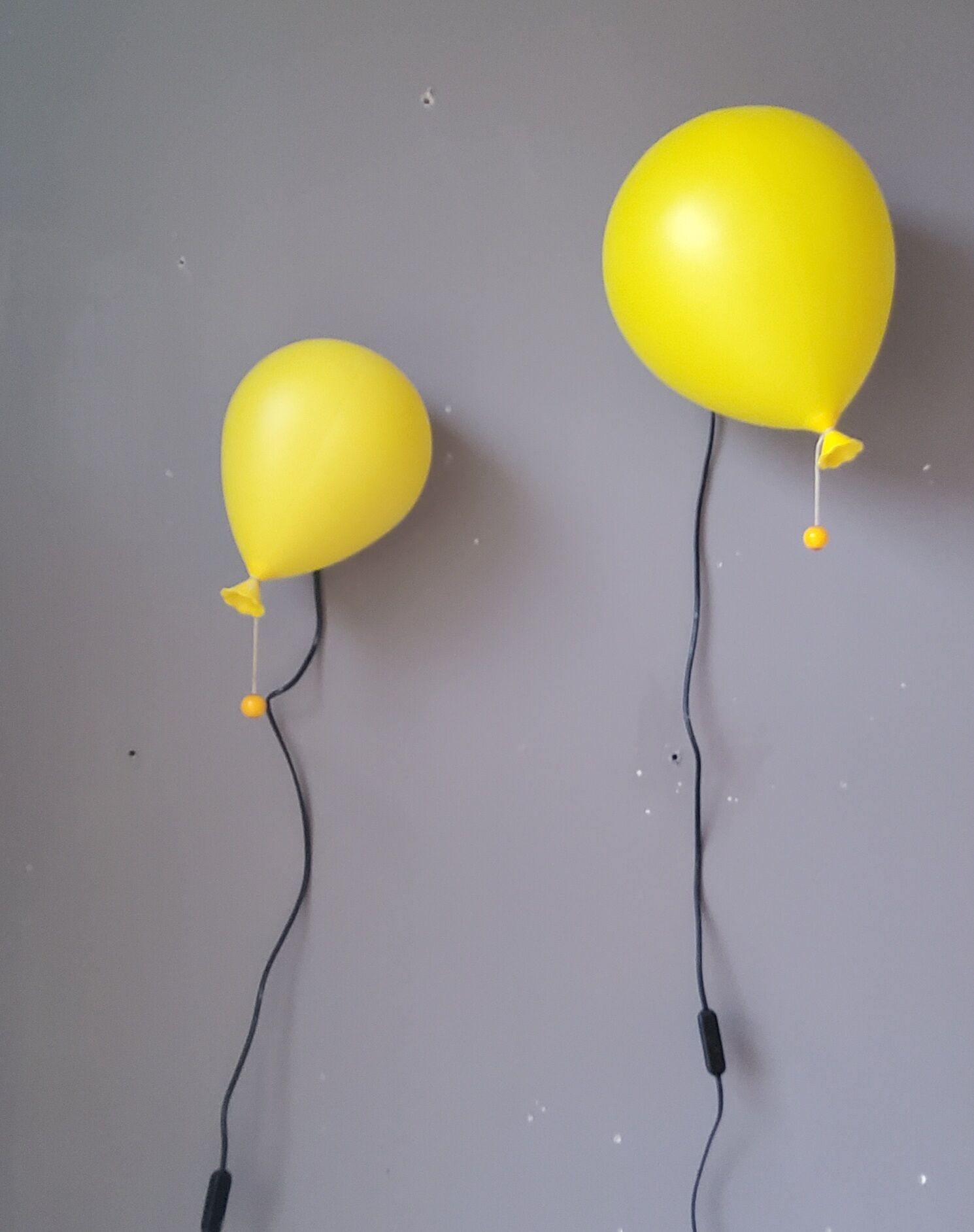 Lampes ballon, Bilumen par Yves Chritin, Italie