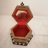 Lot of 2 oriental boxes in marquetry.