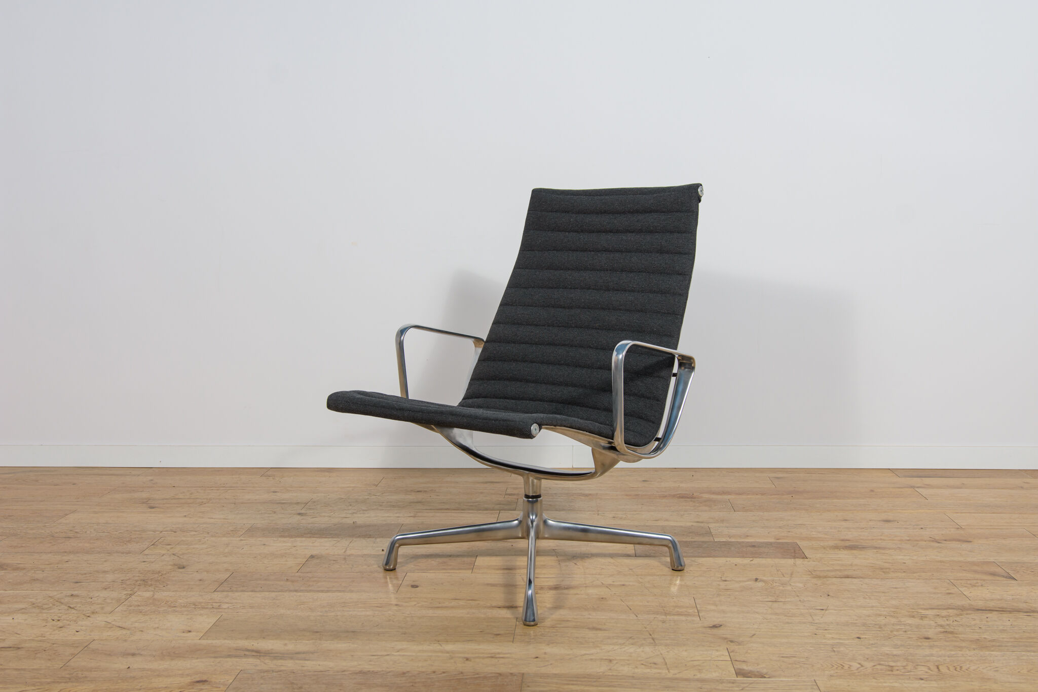 EA124 Lounge Chair by Charles & Ray Eames for Herman Miller, United States, 1980s