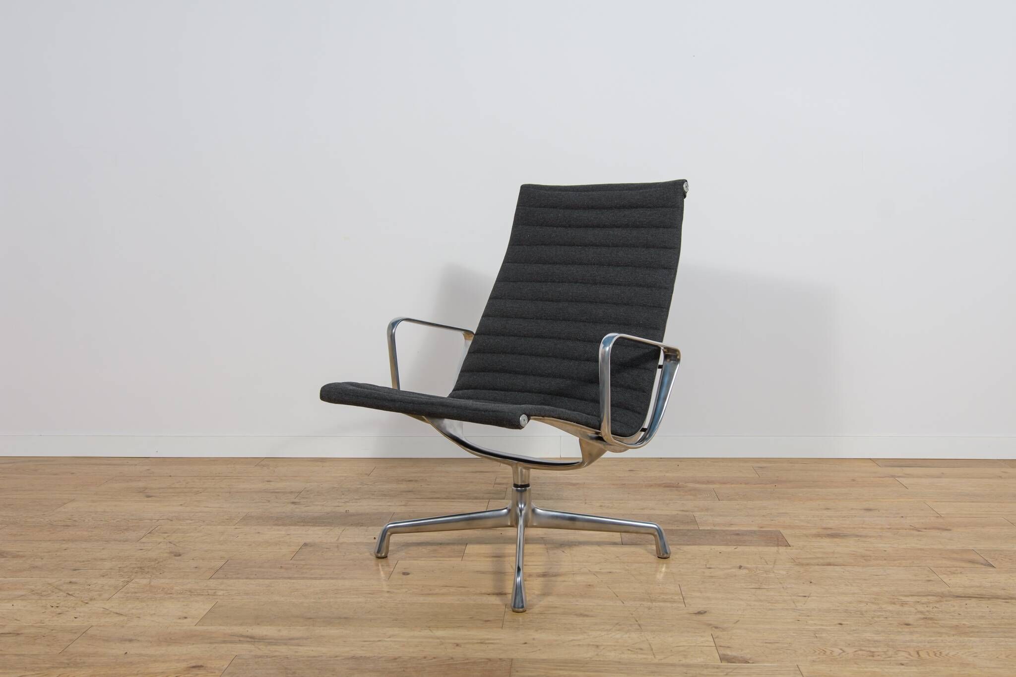 EA124 Lounge Chair by Charles & Ray Eames for Herman Miller, United States, 1980s