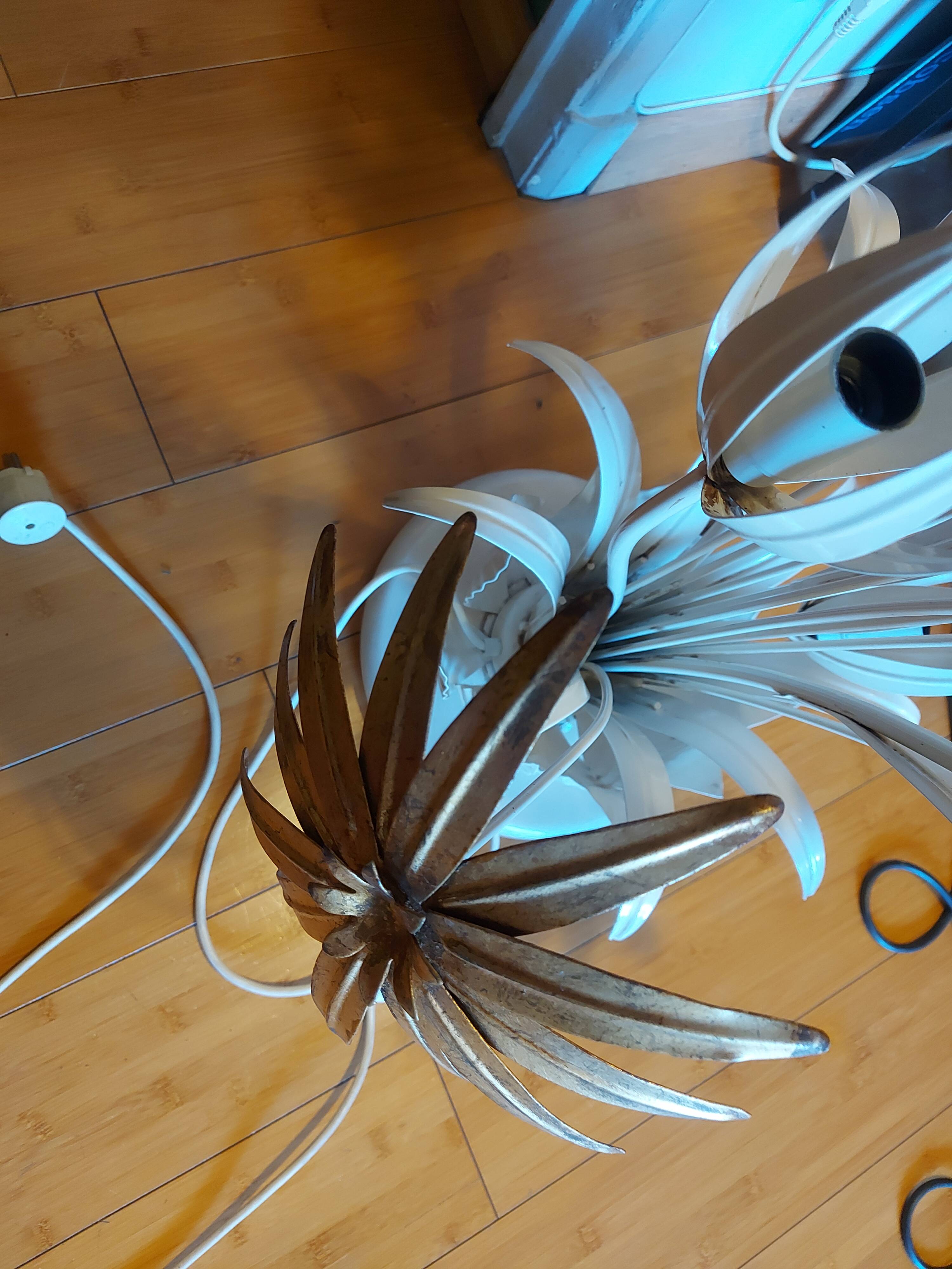 Flower floor lamp design 70'S , Hans Kögl