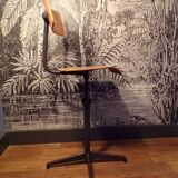 Swivel workshop chair