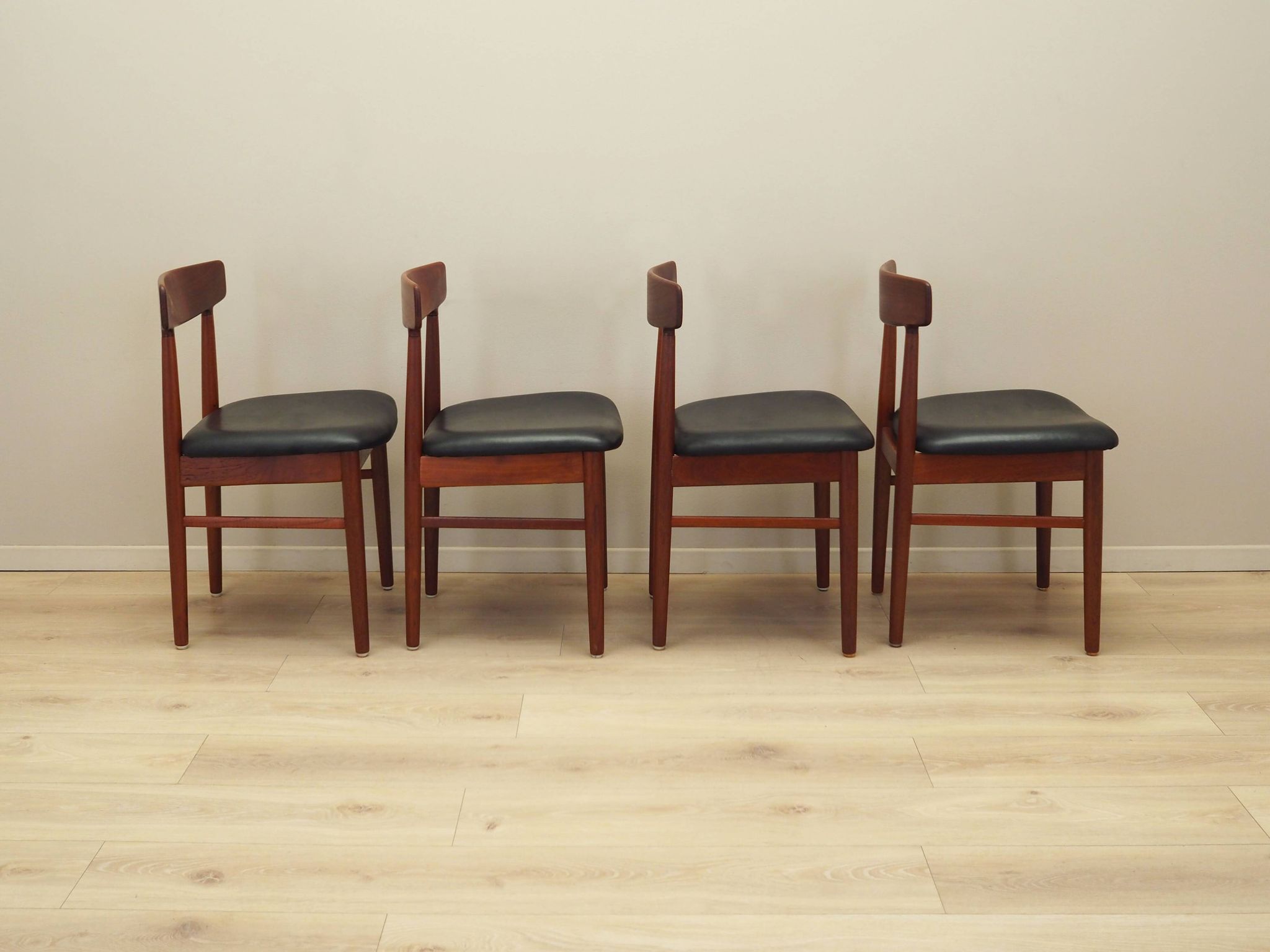 Set of four teak chairs, Danish design, 1960s, manufacture: Bruno Hansen, d