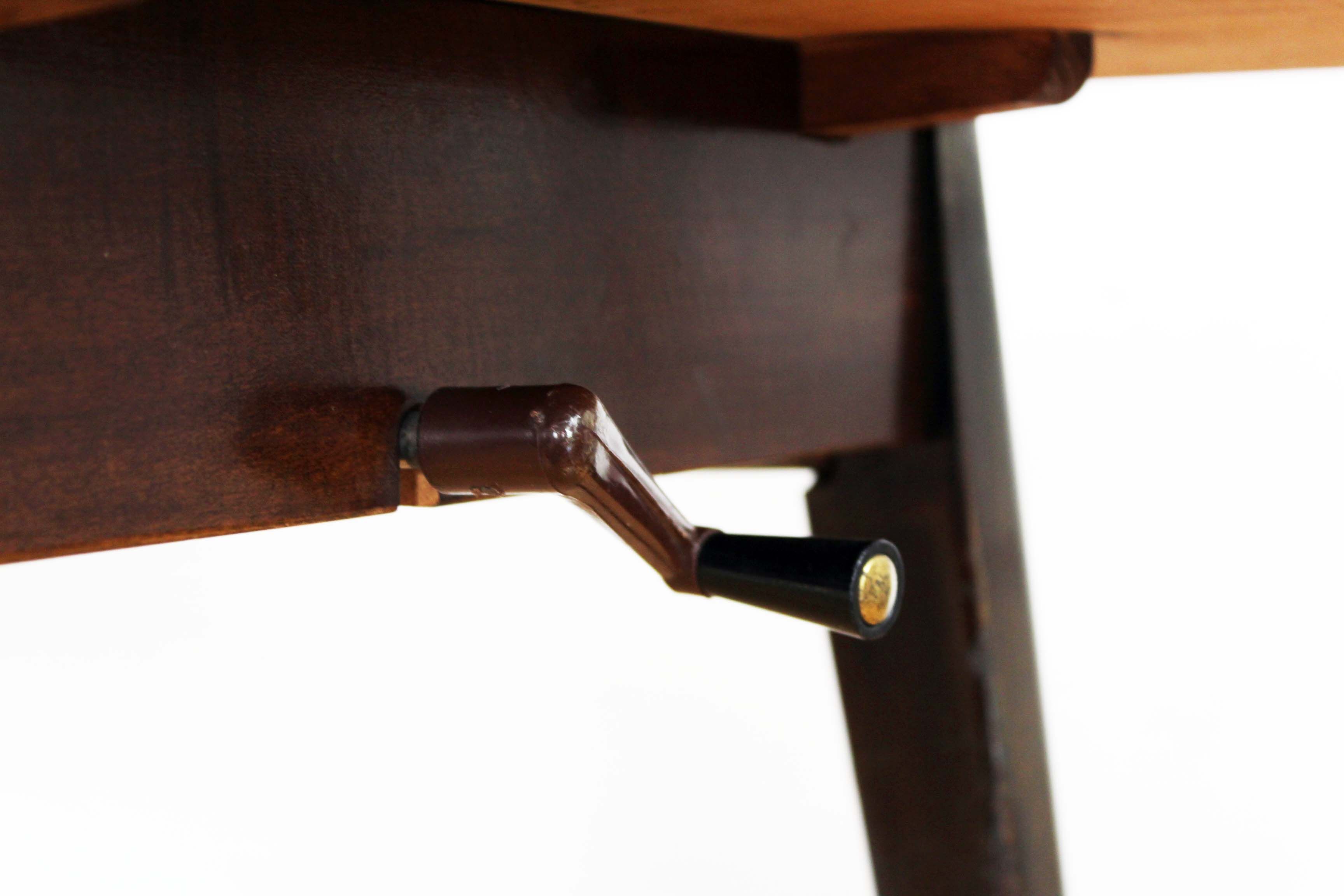 Dining height adjustable table