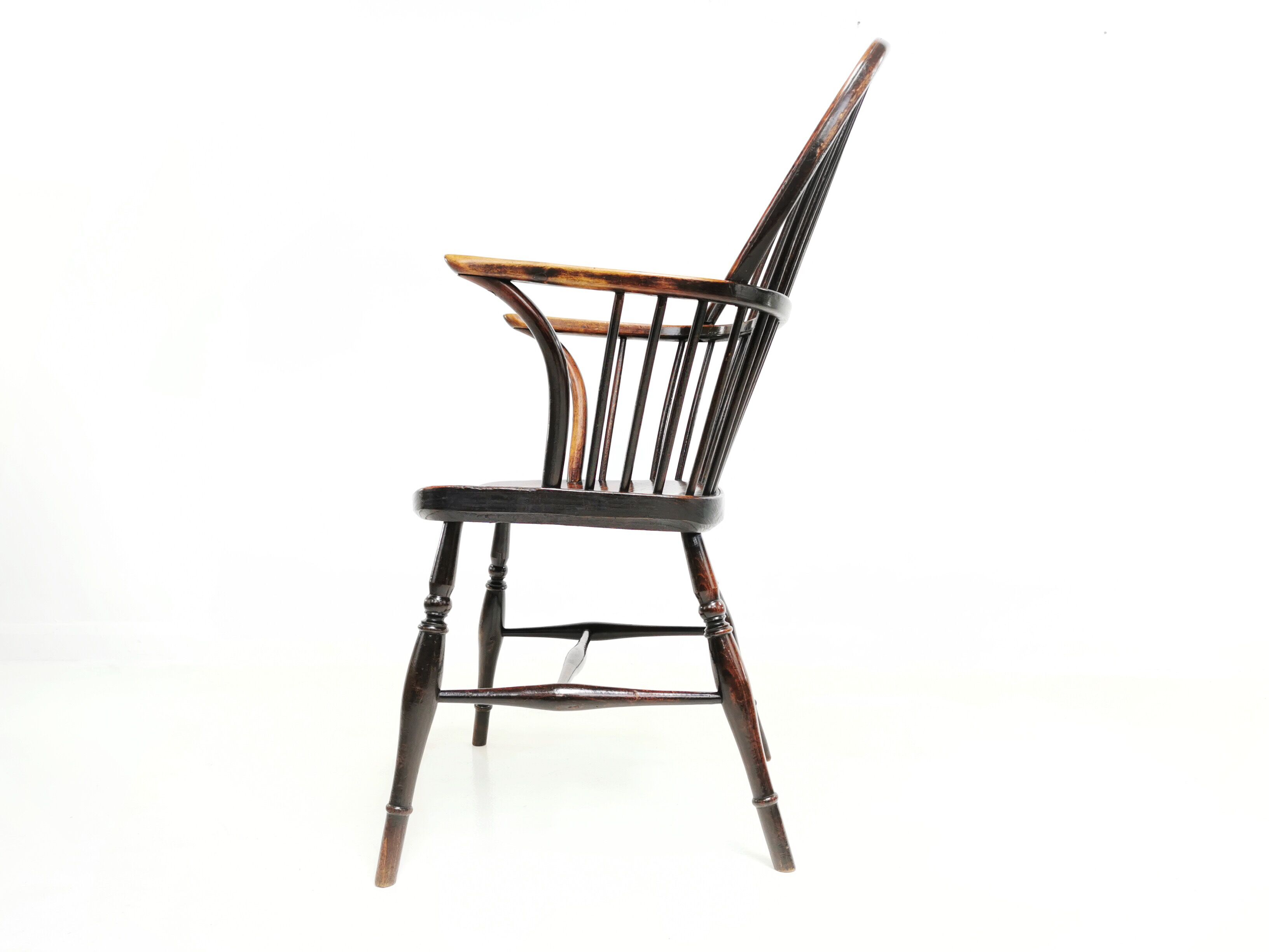 Antique 19th Century Thames Valley Wheel Back Windsor Armchair