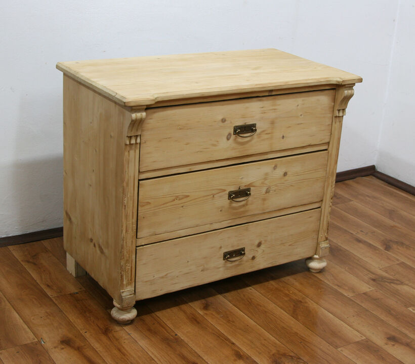 Polish classical Dresser
