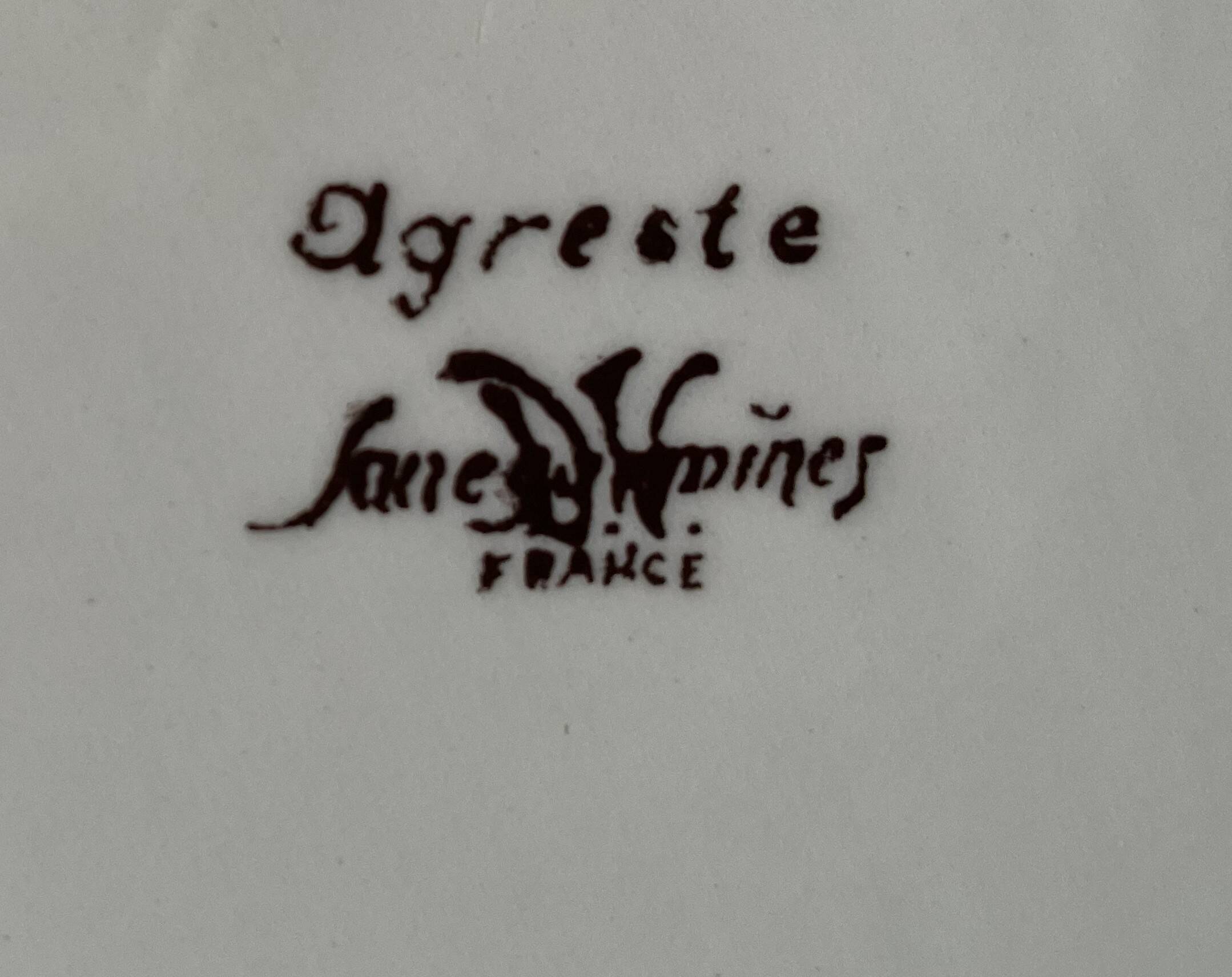 Antique pie dish in Sarreguemines earthenware.