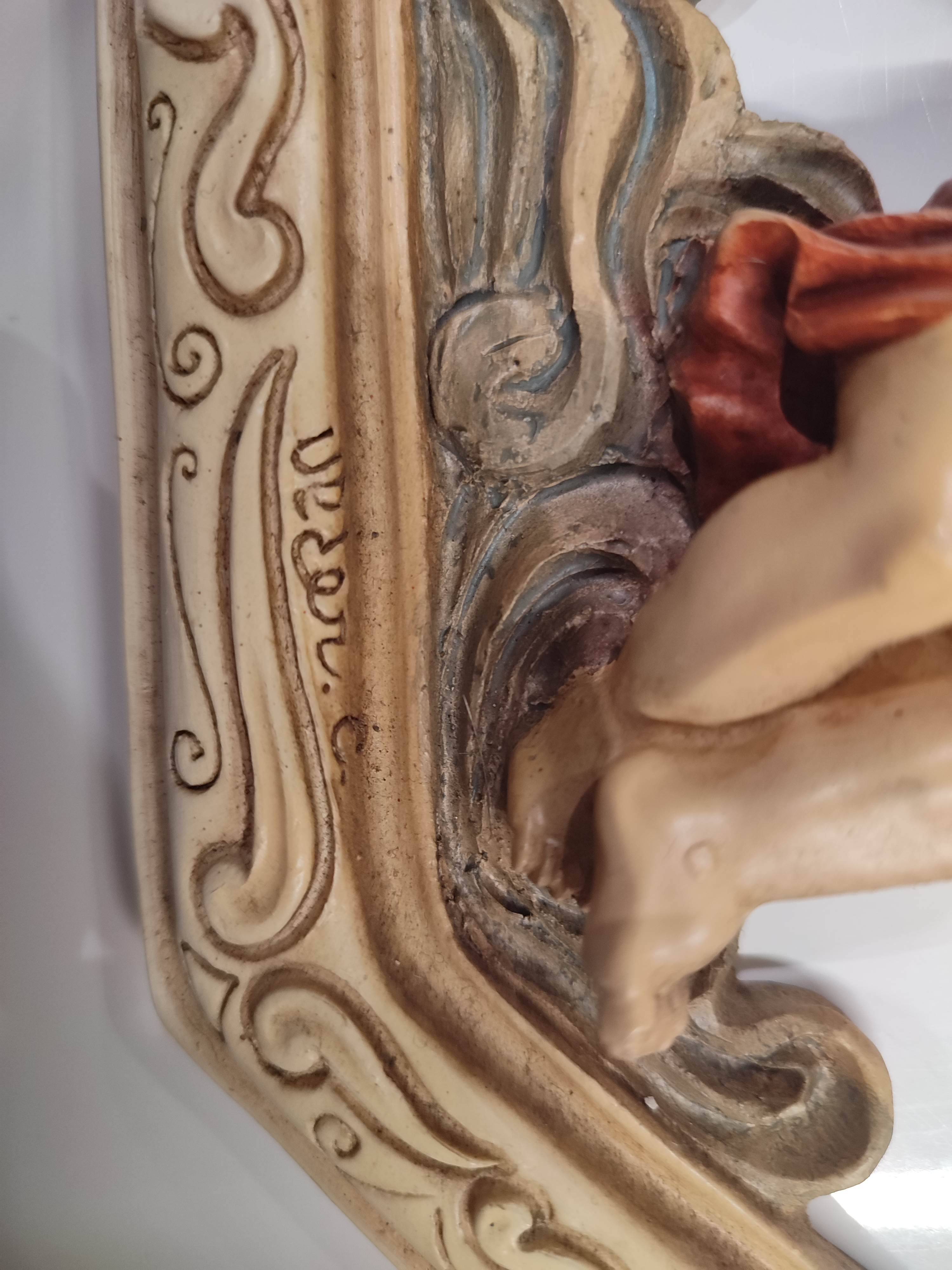 Very realistic angel figurines in resin, signed and handmade in Italy.