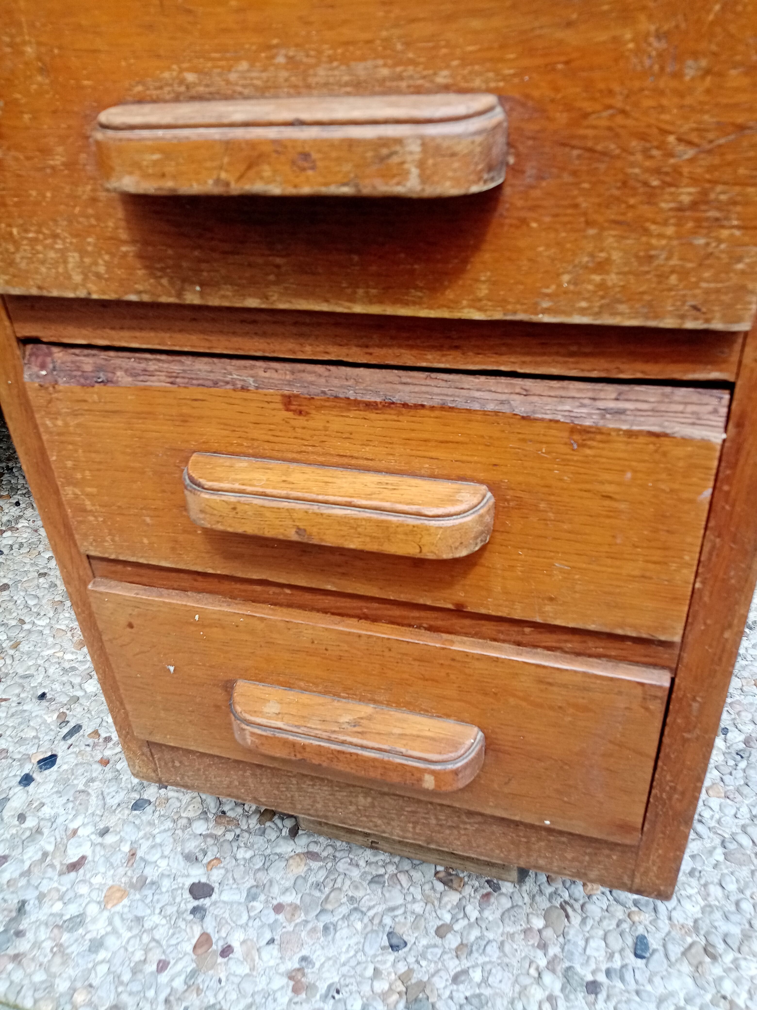 Office 50s to refresh wide Castex