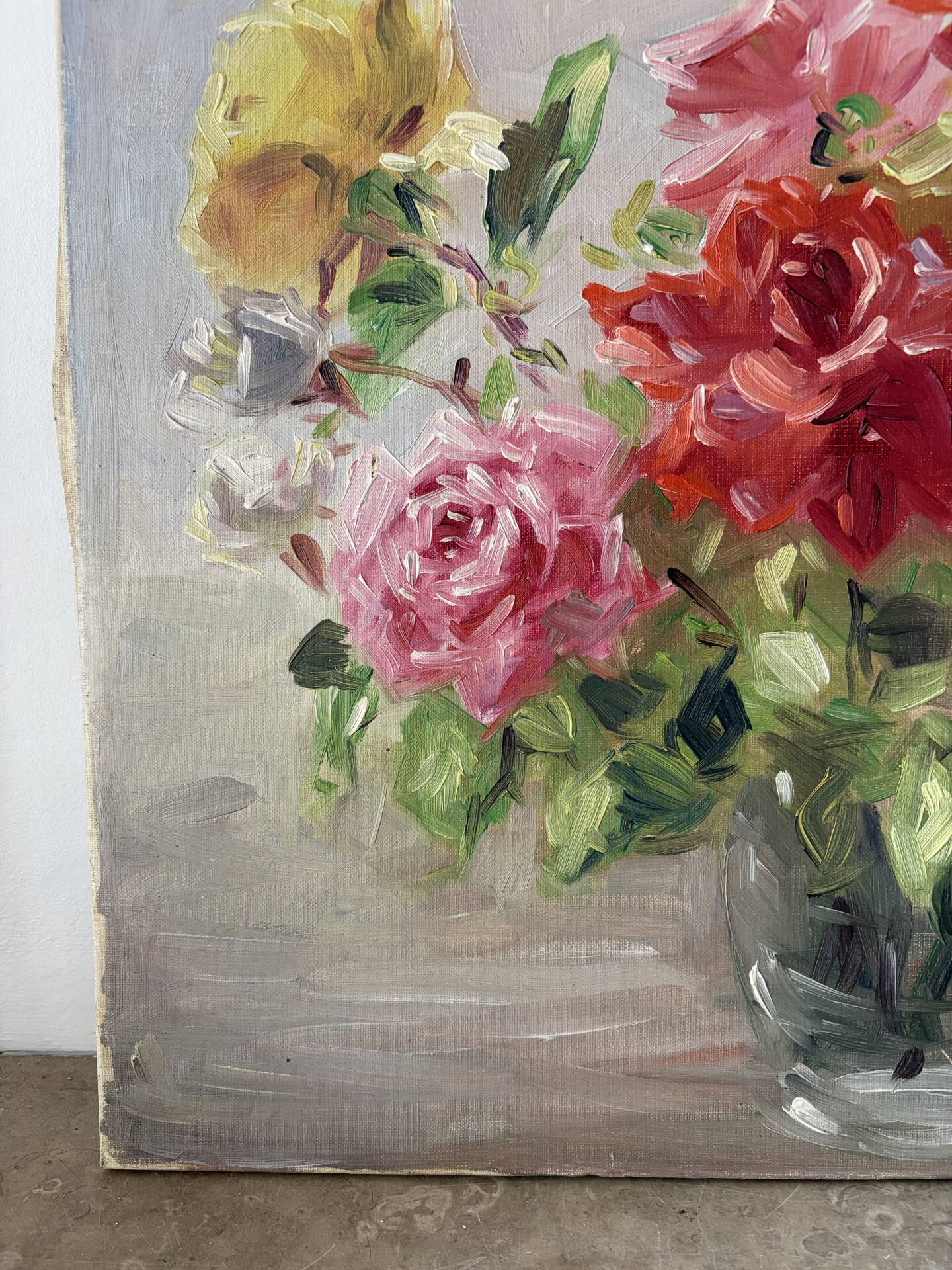 Bouquet of roses in a glass vase, oil on canvas signed