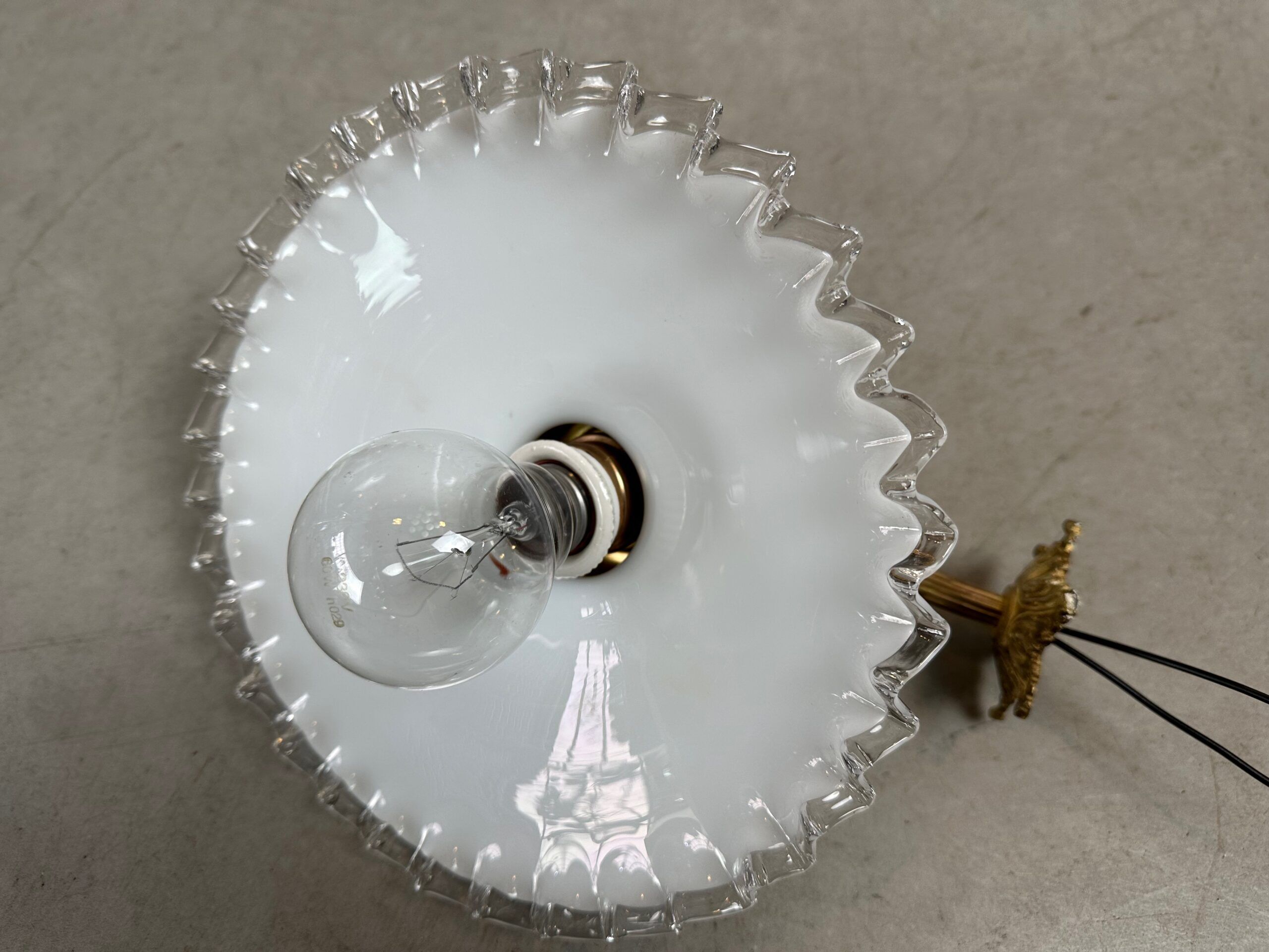 Antique wall lamp – opaline collar lamp with brass holder