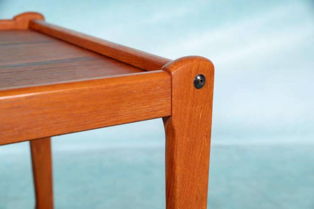 Vintage minimalist service trolley Deen design in teak, bar trolley.