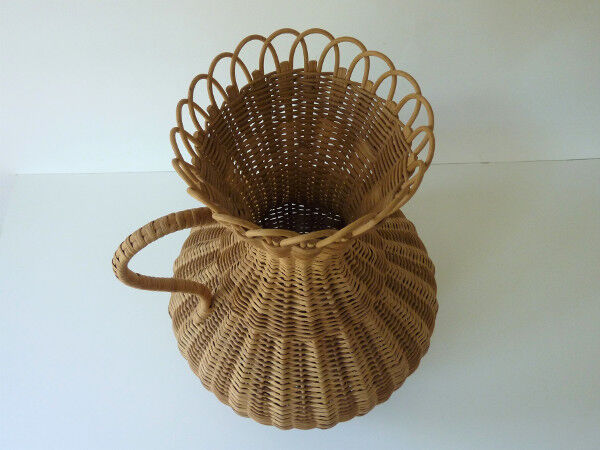 Vase 70s rattan