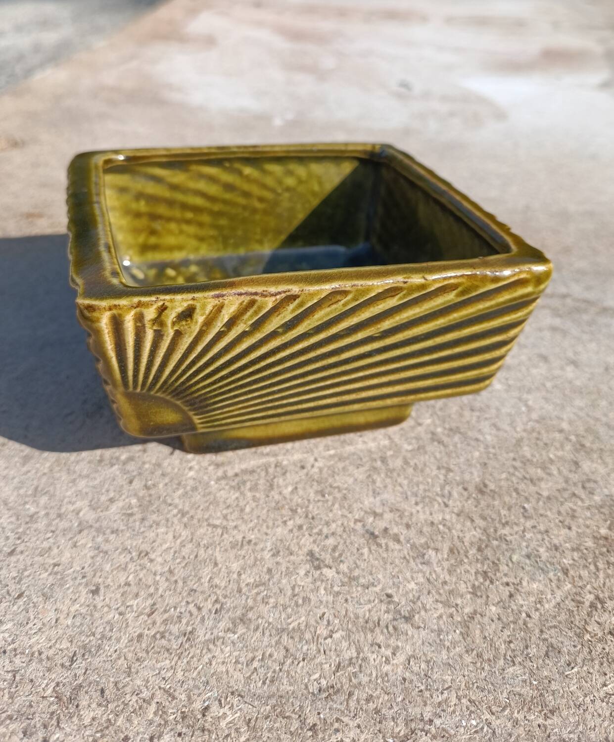 Retro ceramic flowerpot