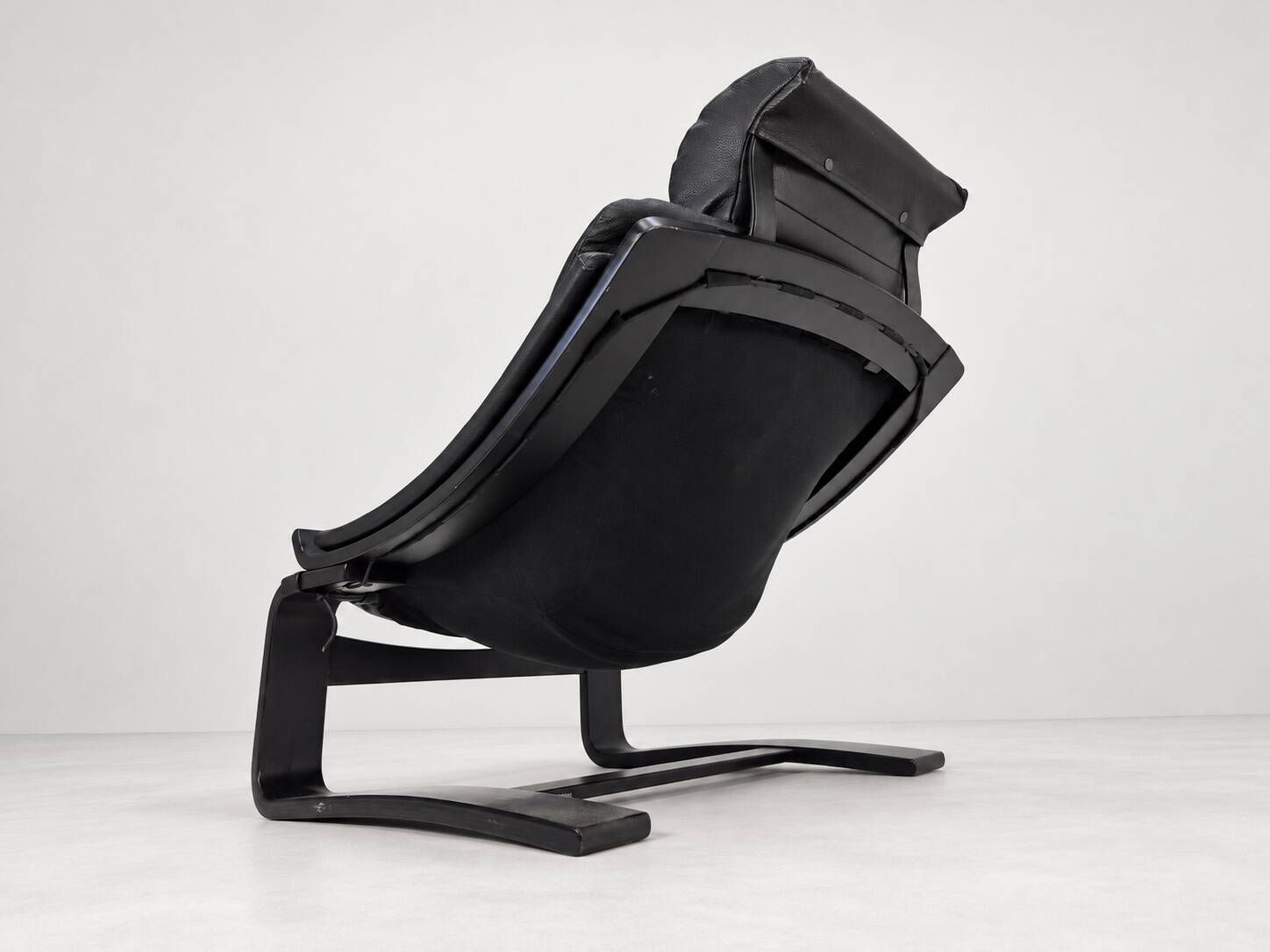 Kroken Armchair in Black Leather by Ake Fribytter for Roche Bobois
